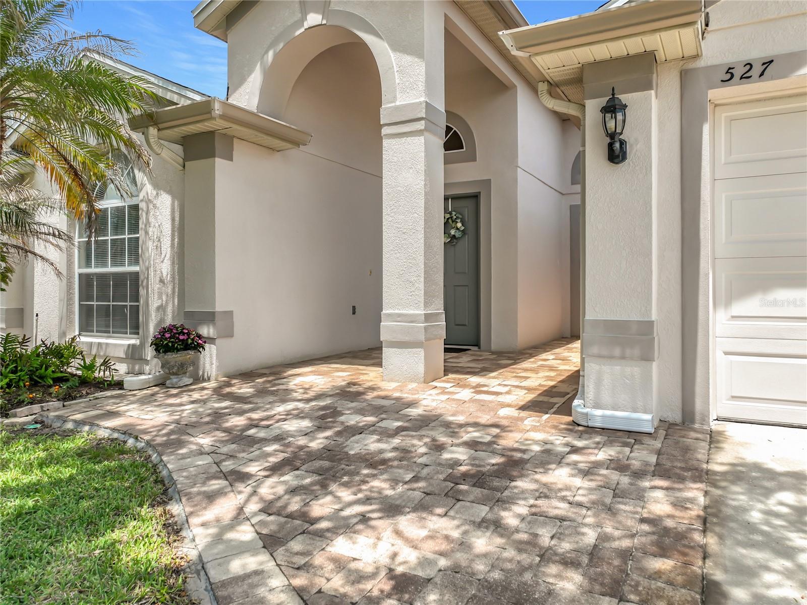 527 Canary Island Court, FL