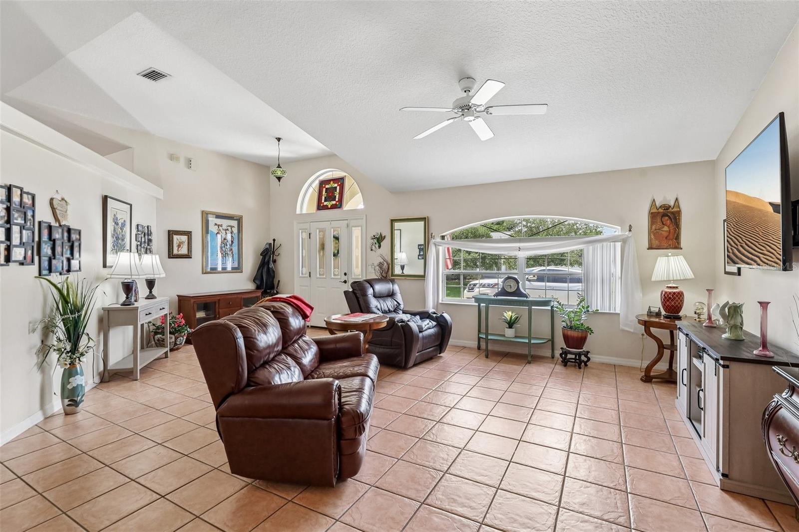 60 Woodbury Drive, FL