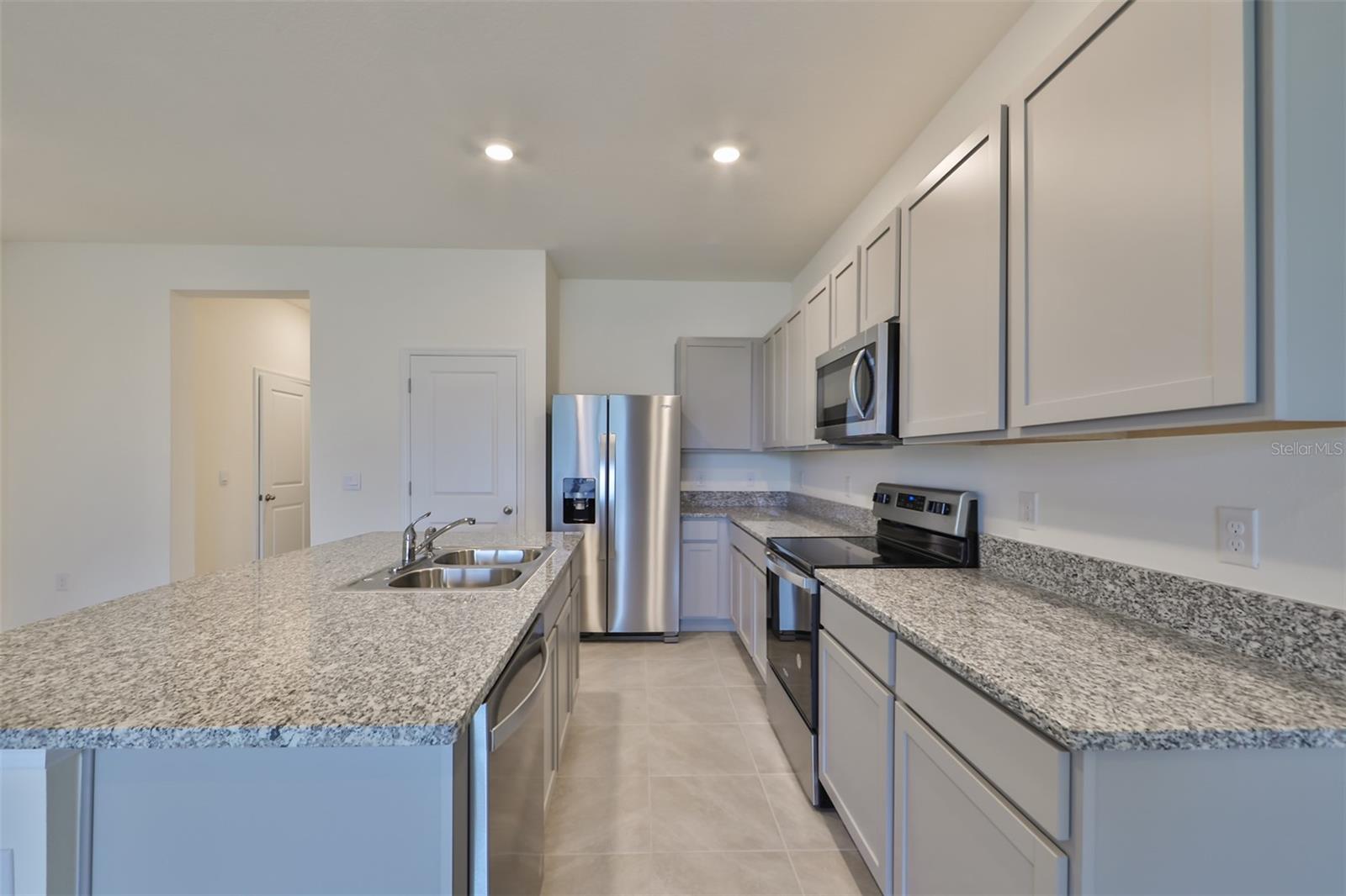 233 Mangrove Shade Circle, FL