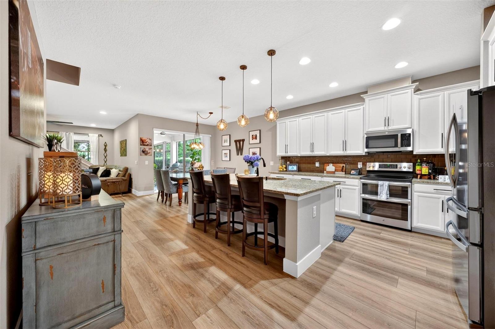 4025 Lake Bosse View Drive, FL