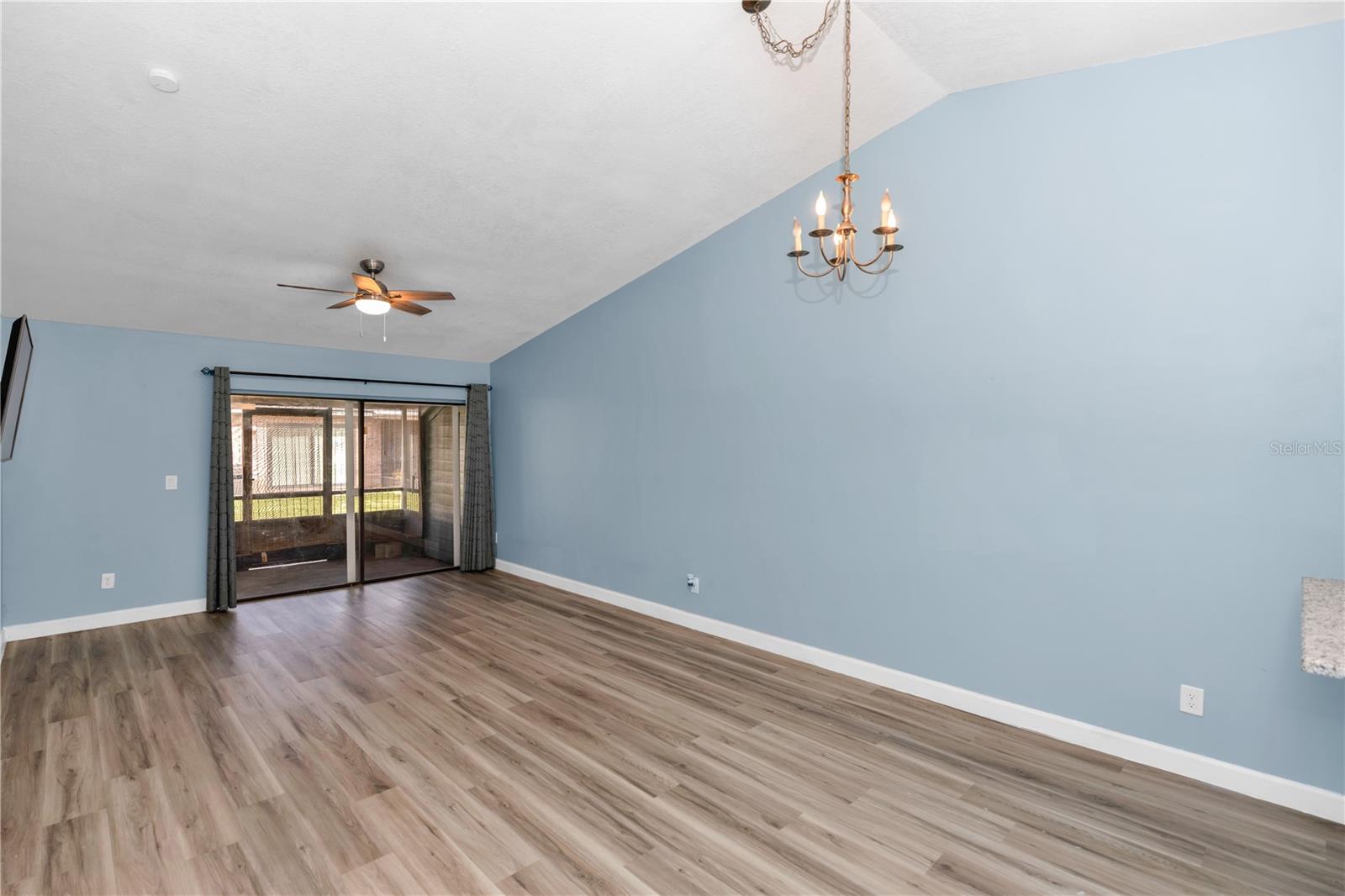 2501 King Oak Circle, FL
