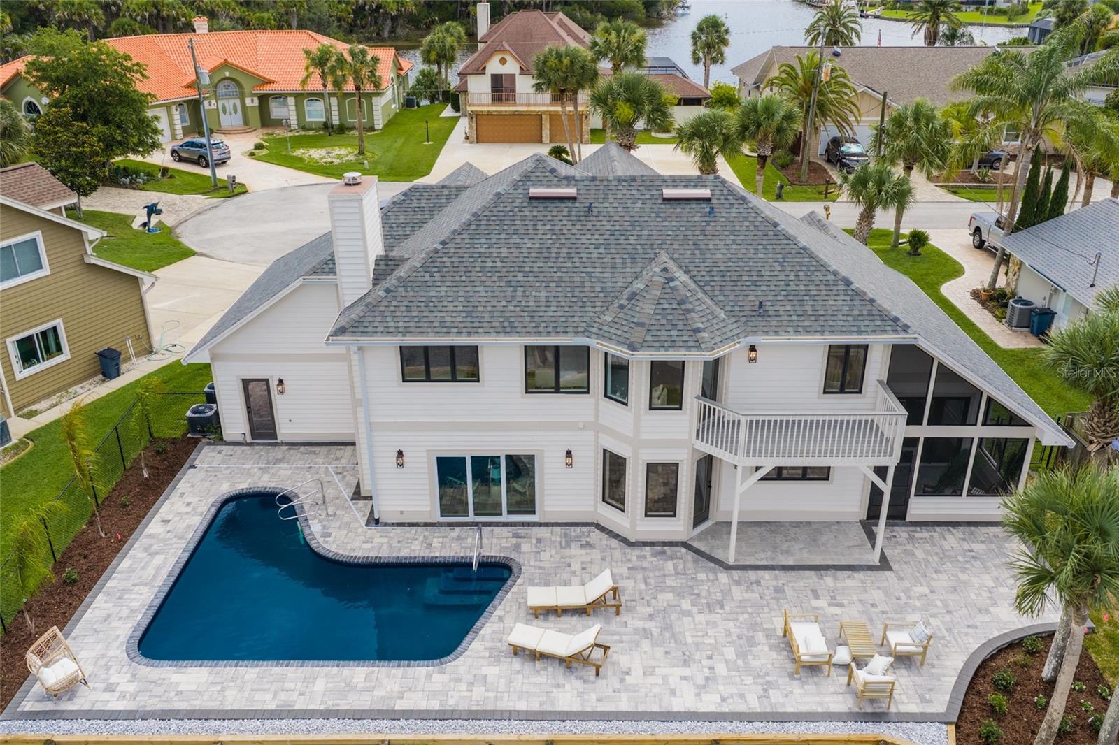 7 Chinook Court, FL