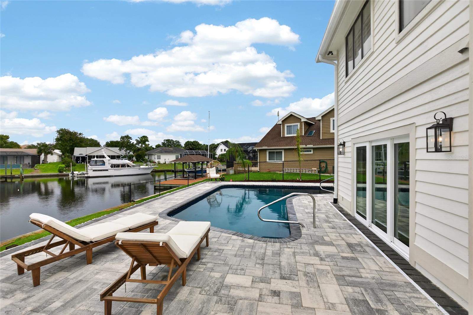 7 Chinook Court, FL