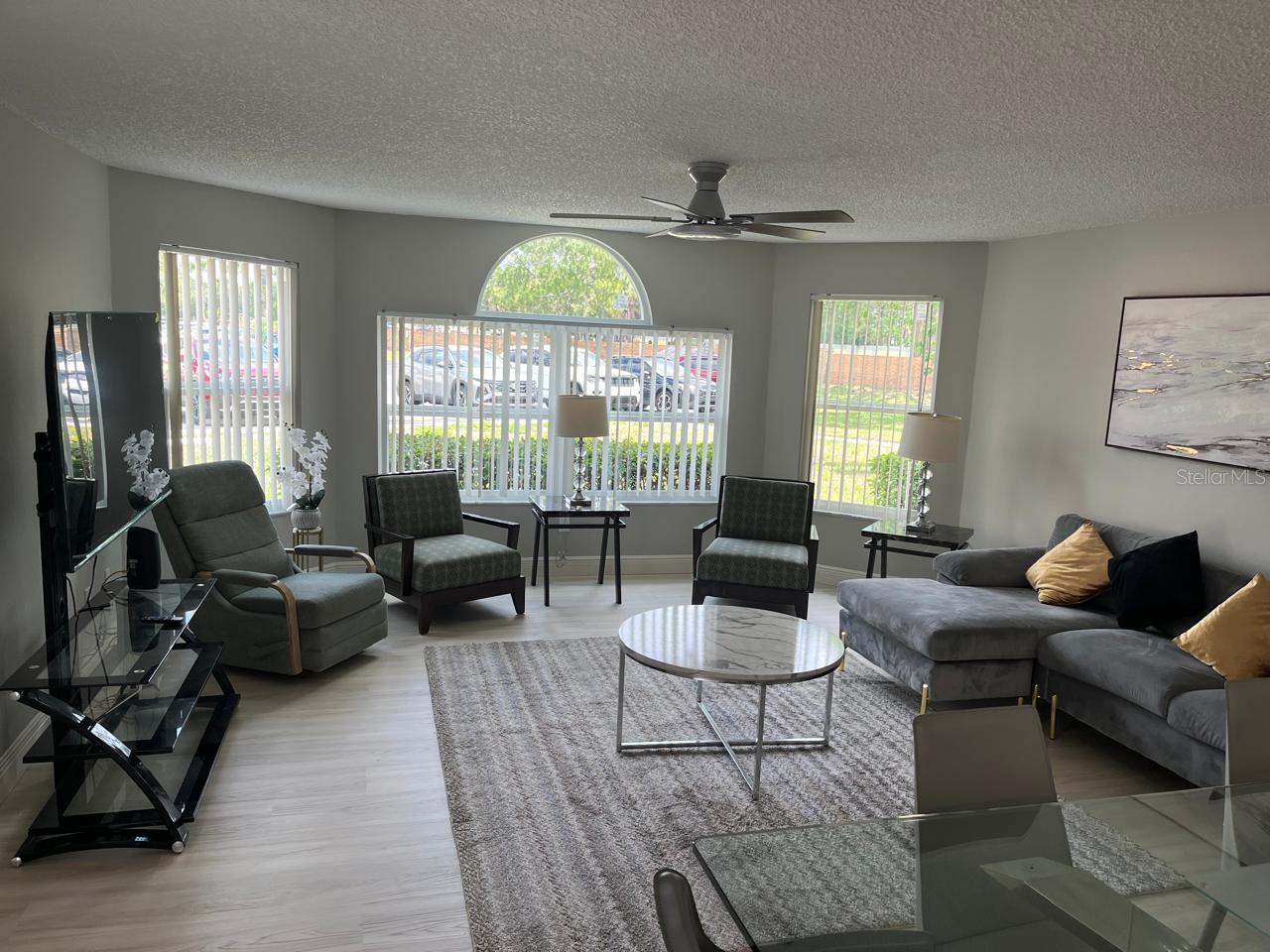 5017 Laguna Bay Circle, FL