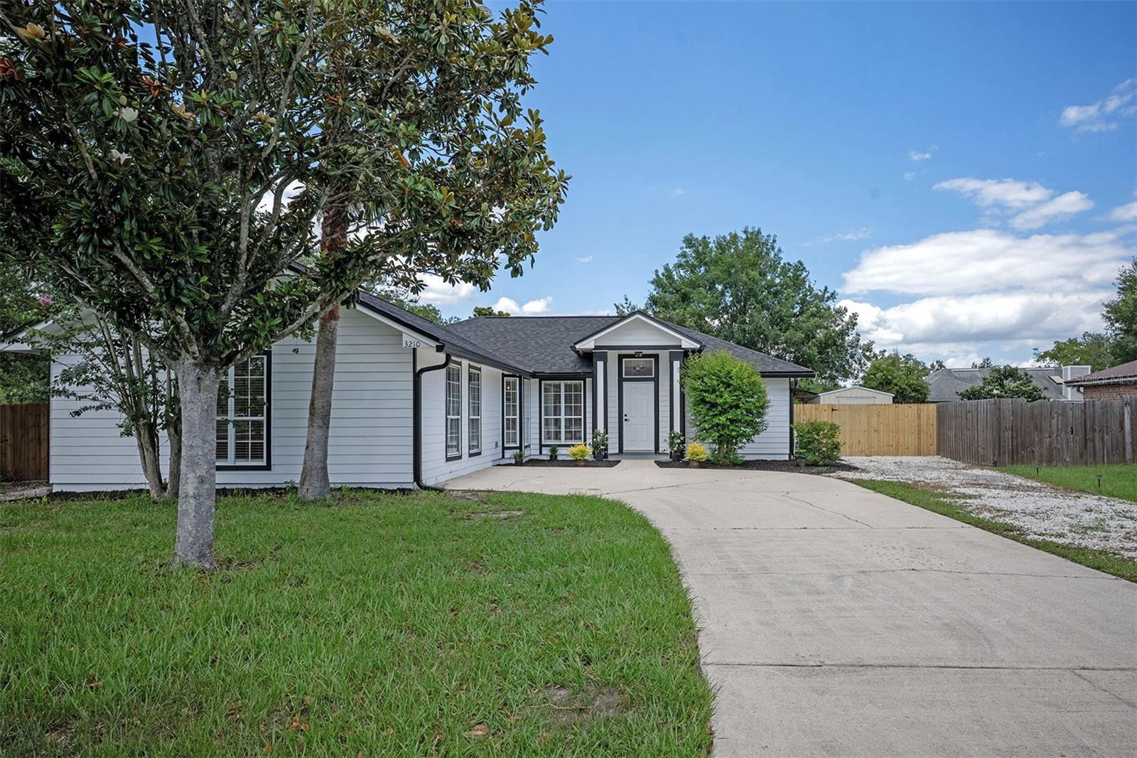 3210 Sarahs Court, FL