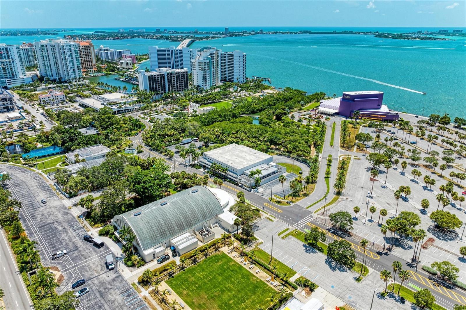 800 Tamiami Trail, FL