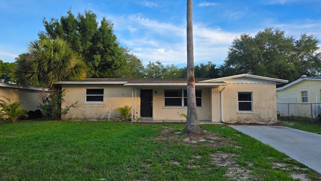 731 Lakeside Drive, FL