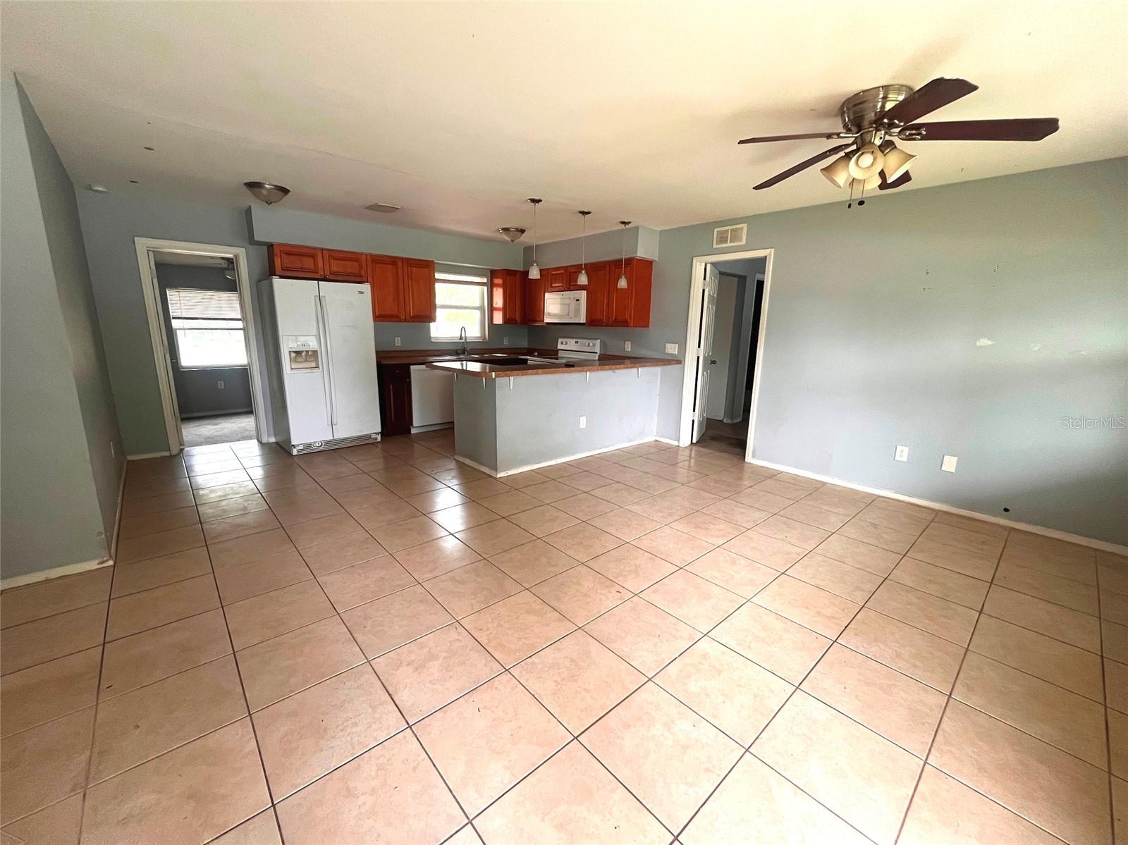 731 Lakeside Drive, FL