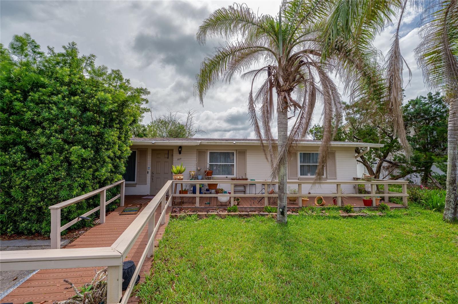 1211 Peninsula Avenue, FL