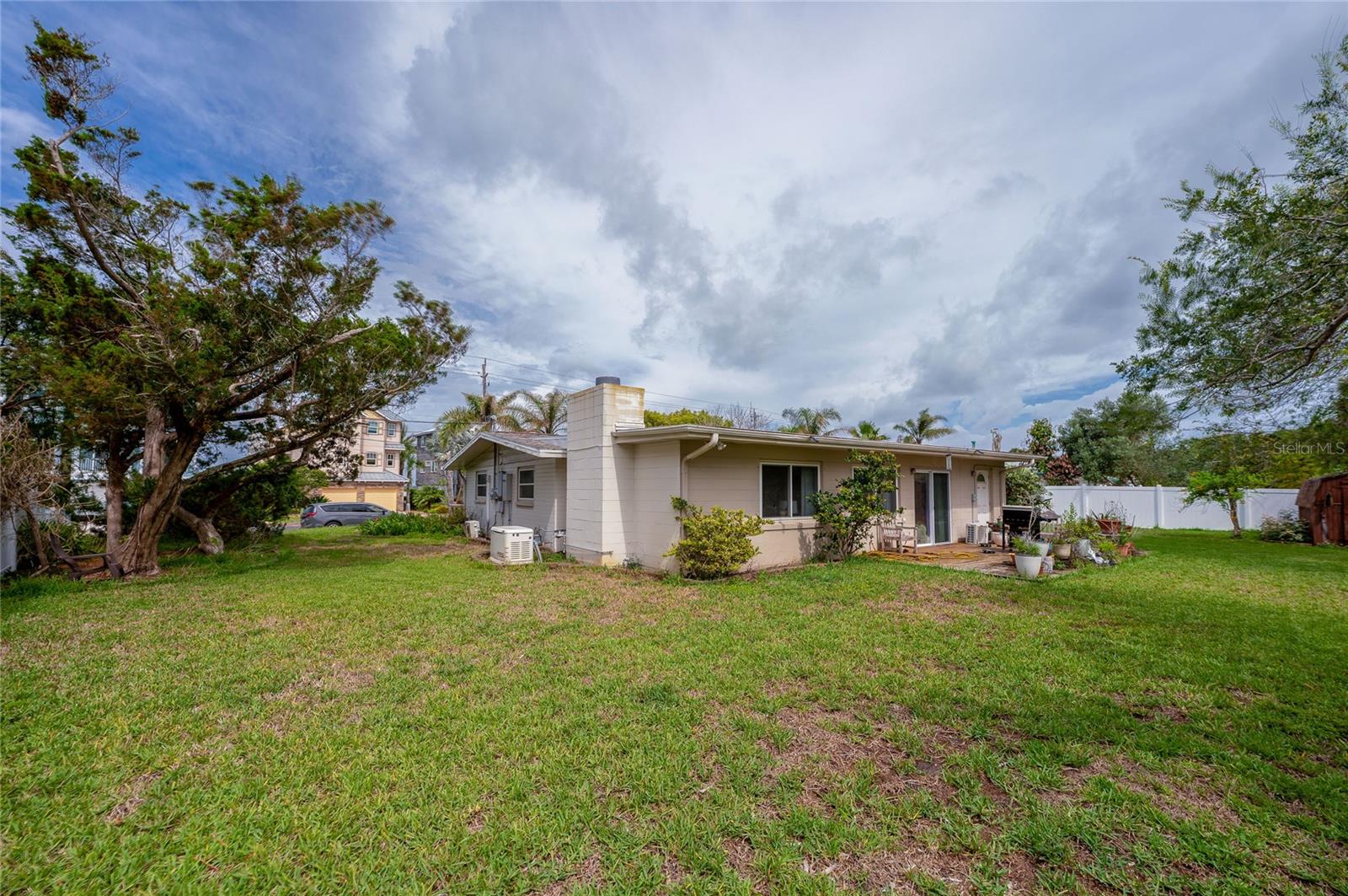 1211 Peninsula Avenue, FL