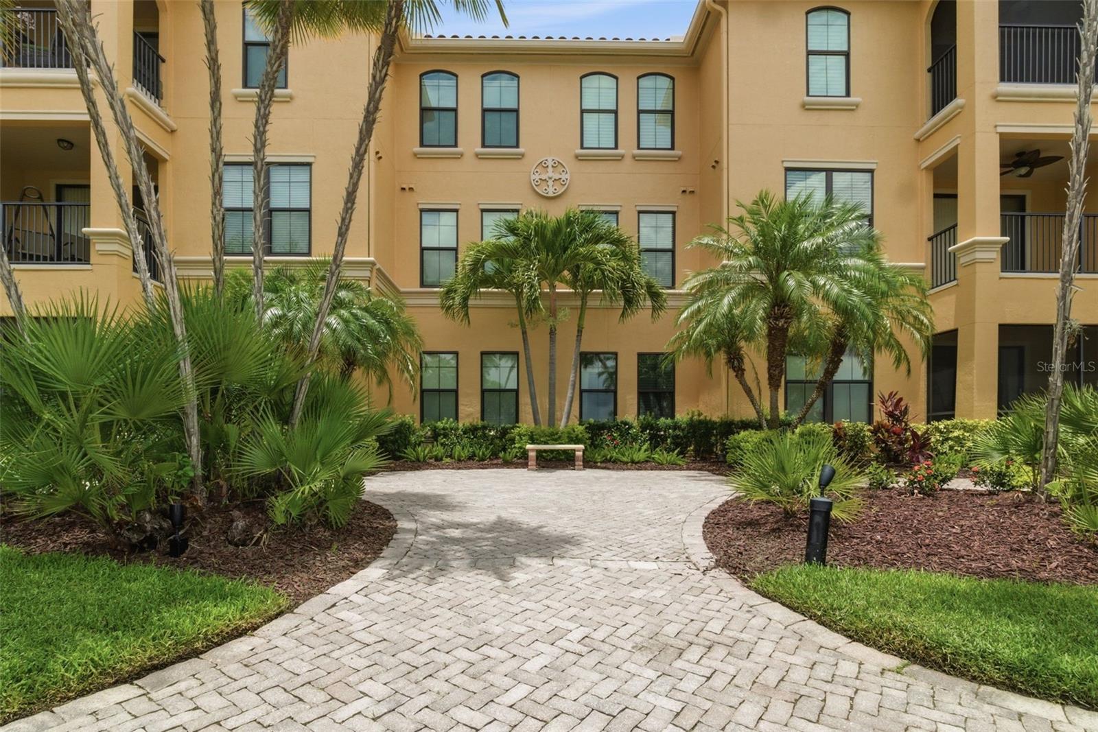 2739 Via Capri, FL