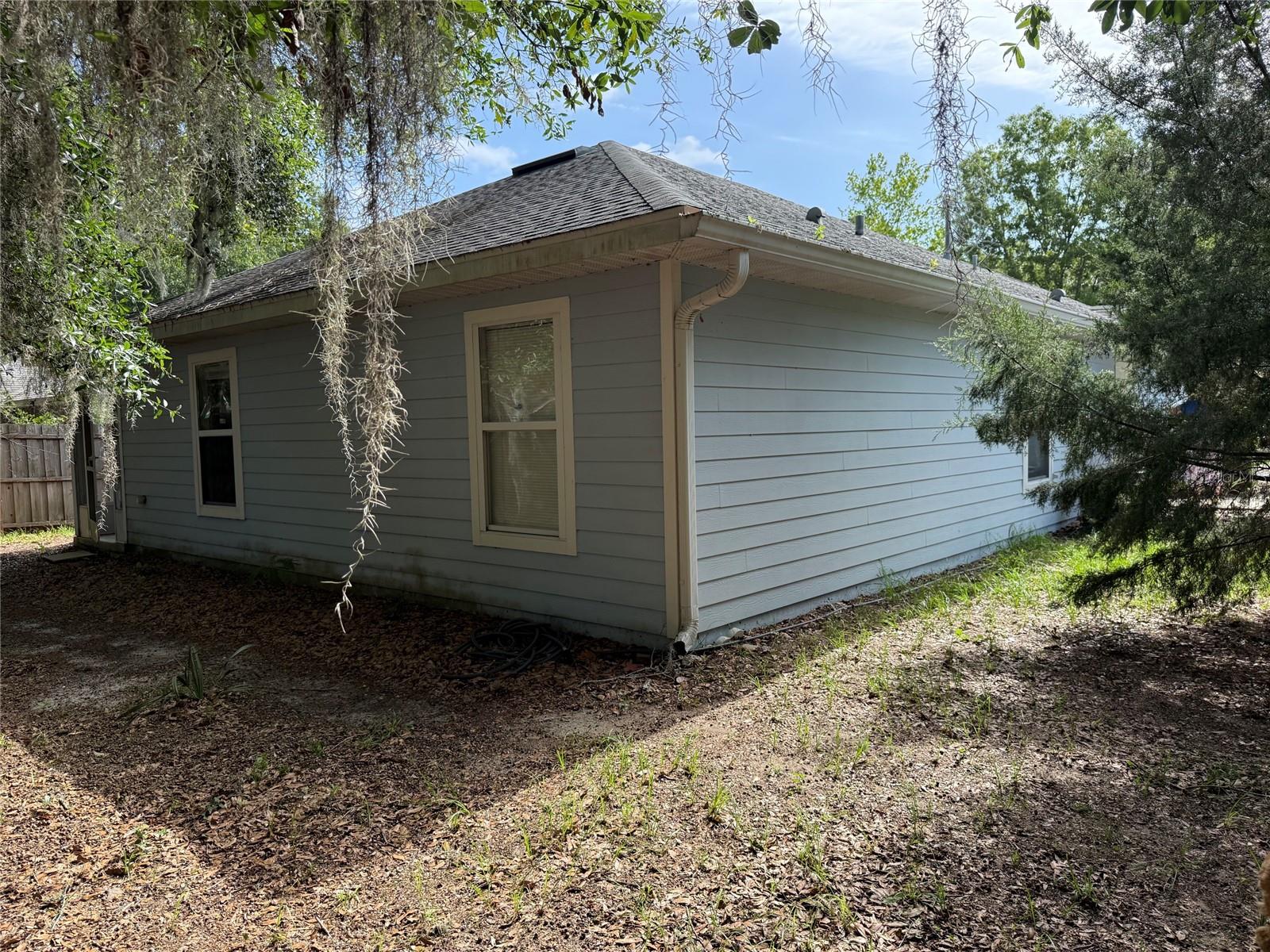 406 45th Terrace, FL