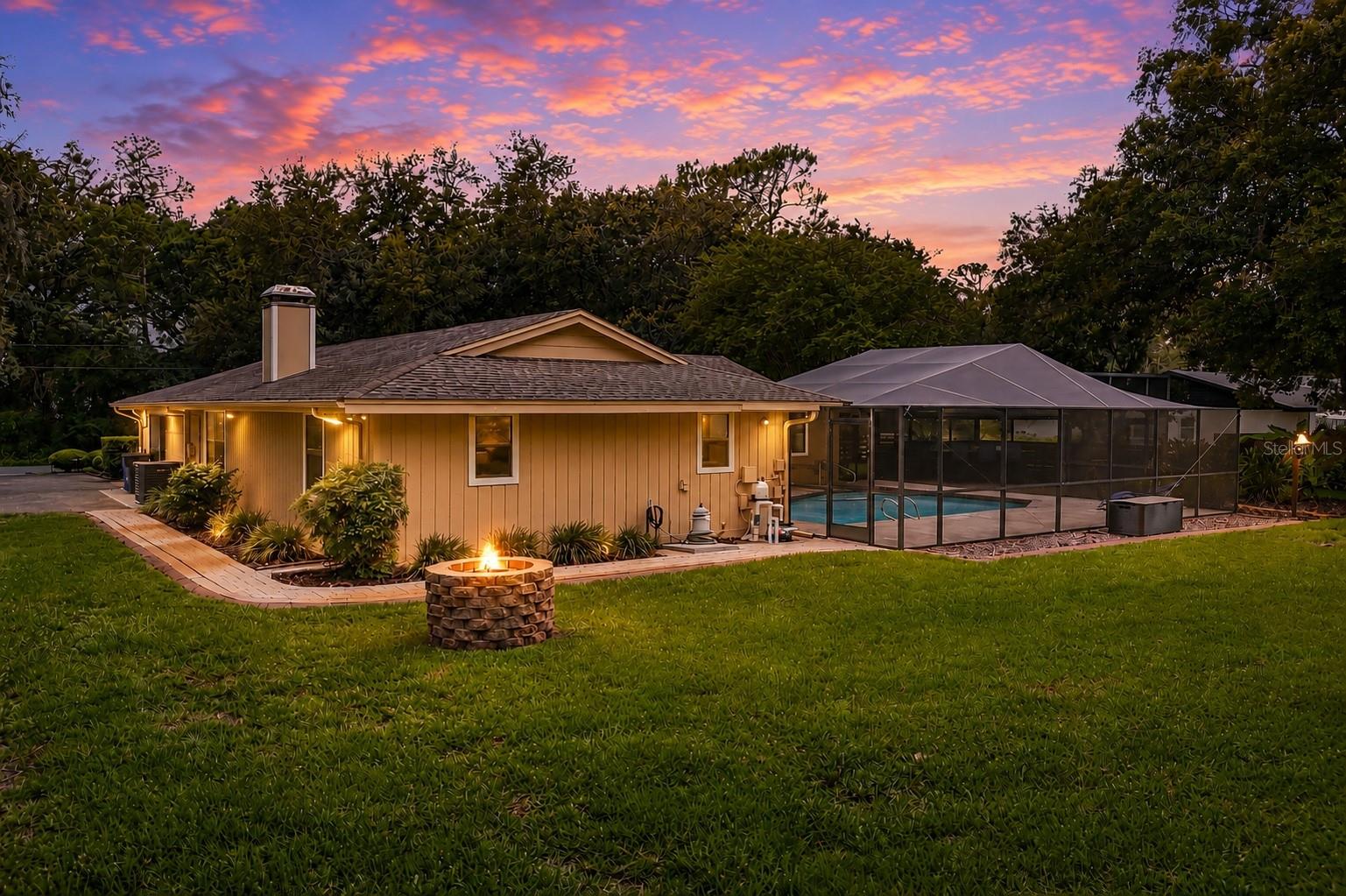 7809 Pineview Drive, FL
