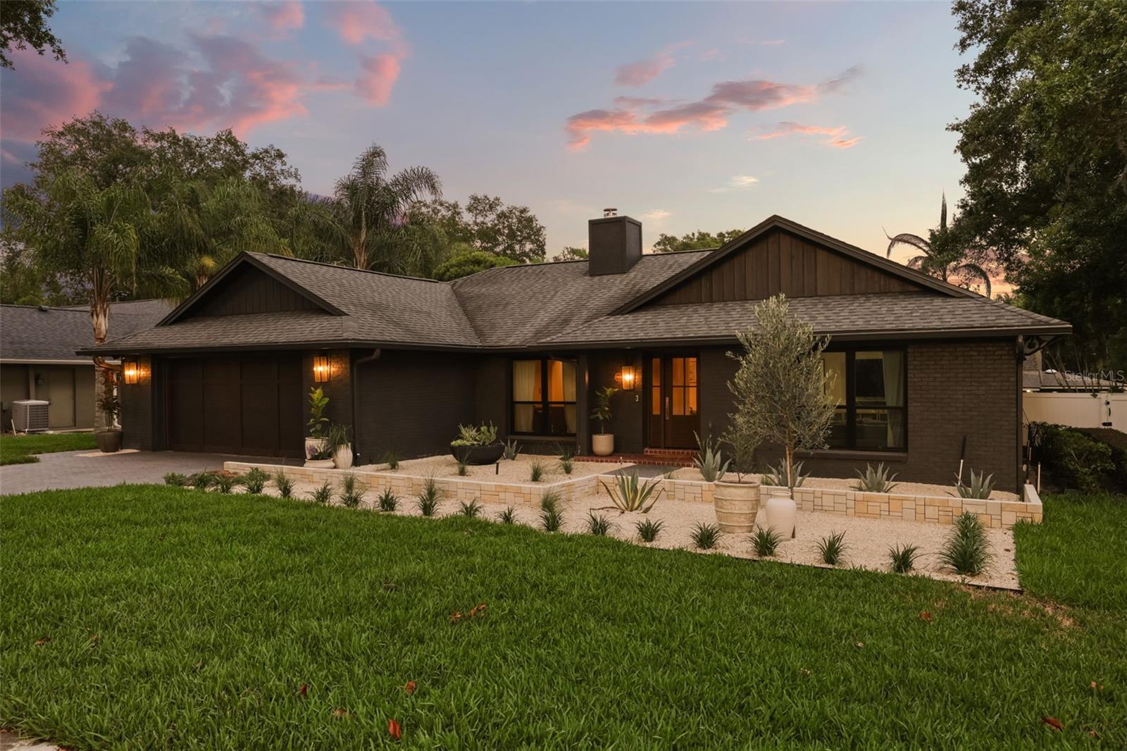 908 Versailles Circle, FL