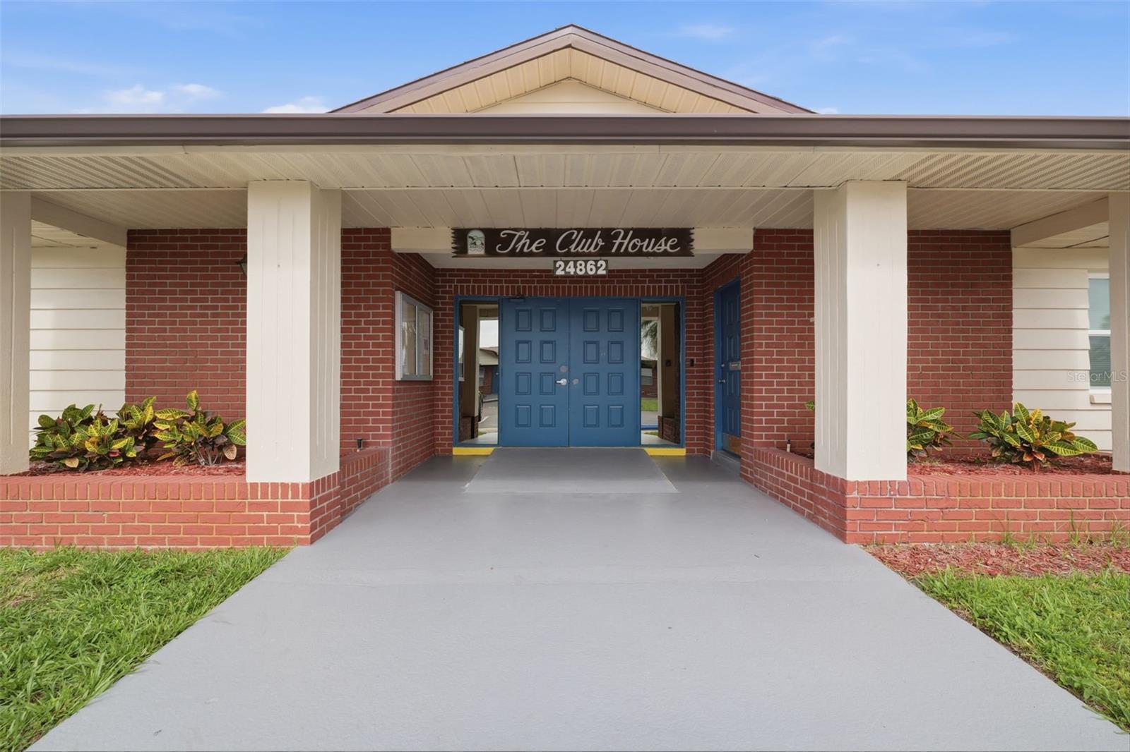24862 Us Highway 19 N, FL