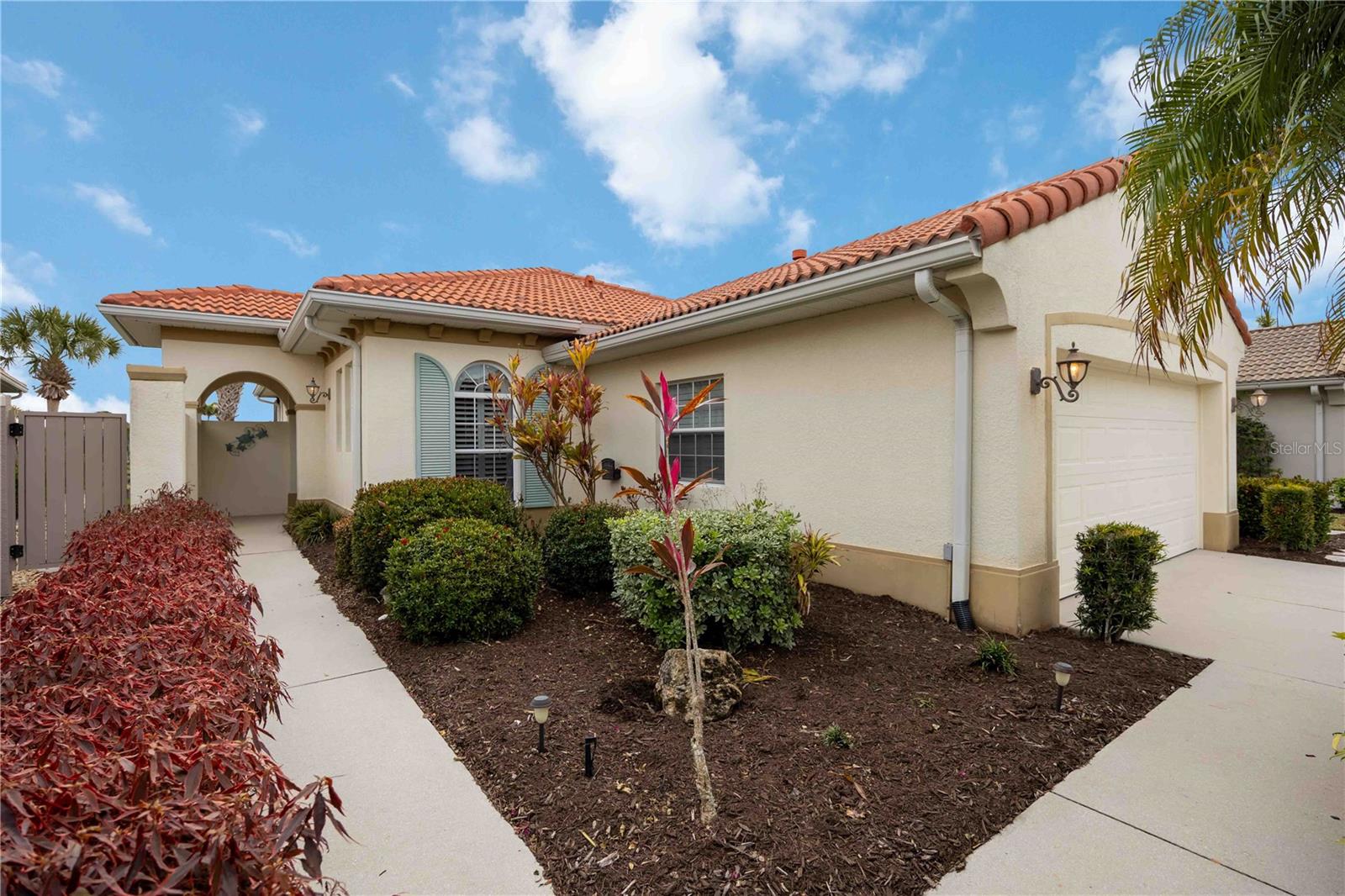 242 Mestre Place, FL