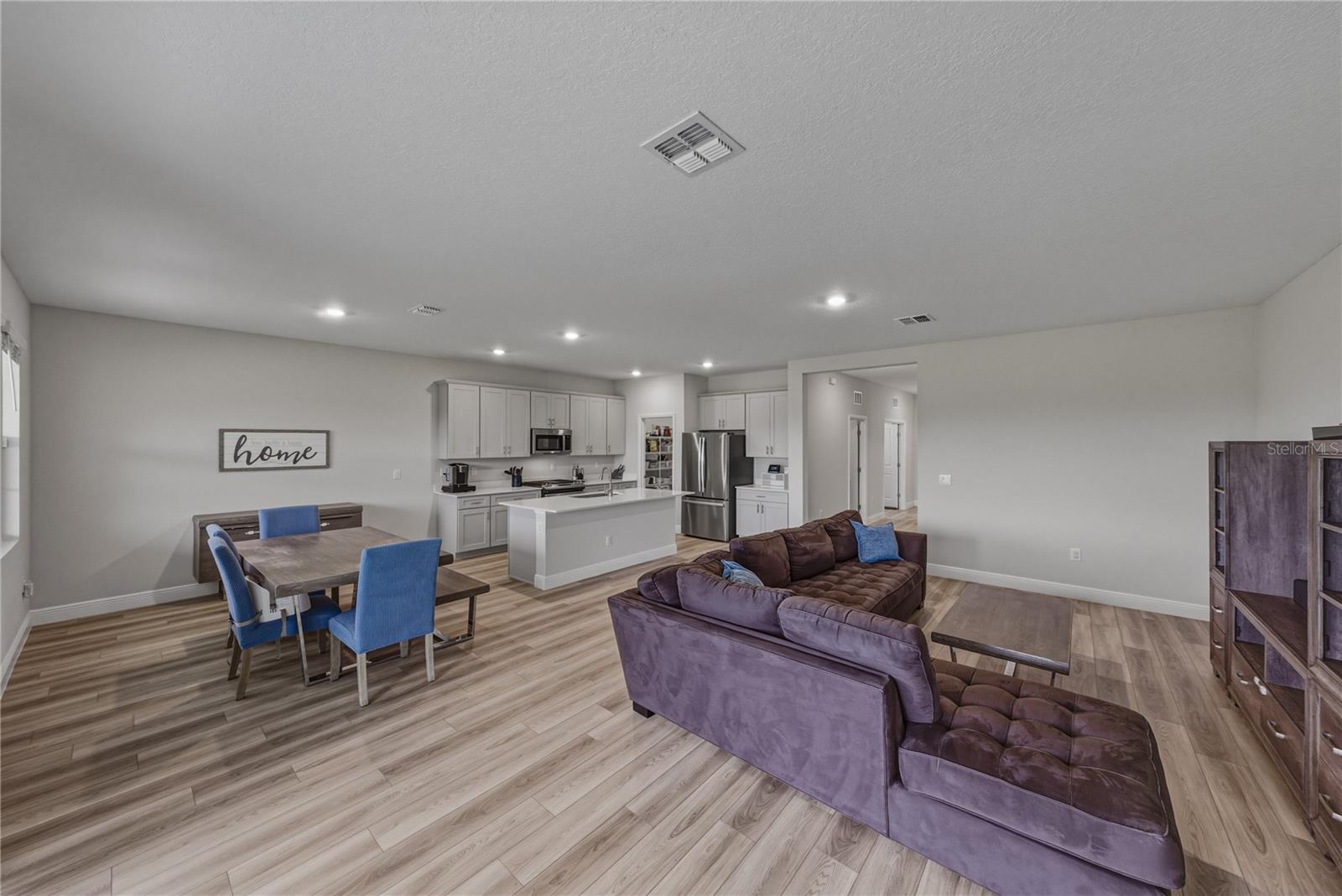 12253 Cattleside Drive, FL