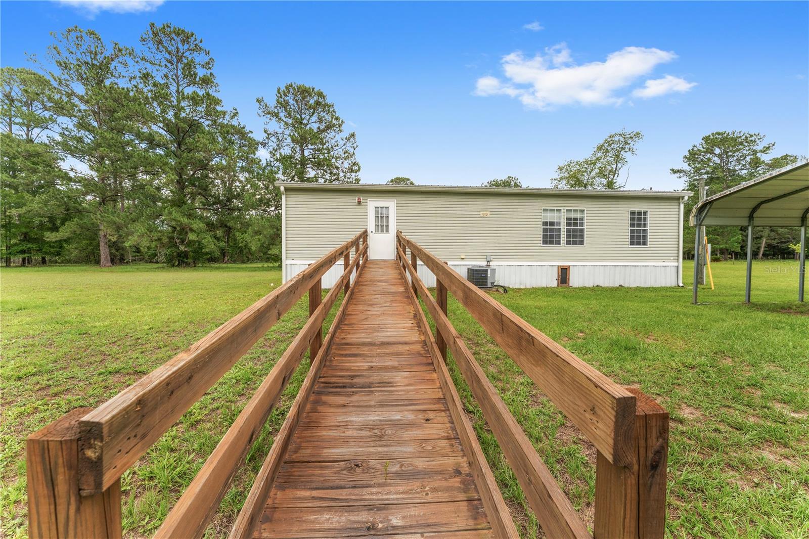 ALACHUA, FL