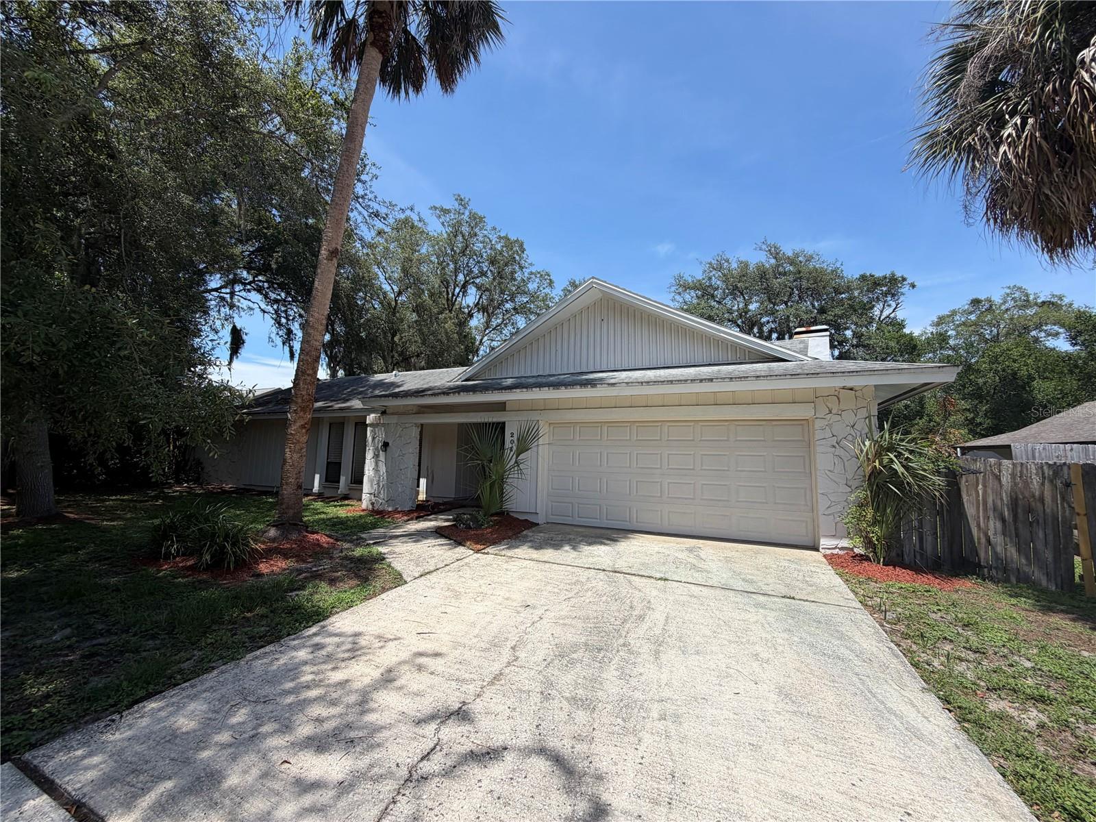 204 Ridgewood Court, FL