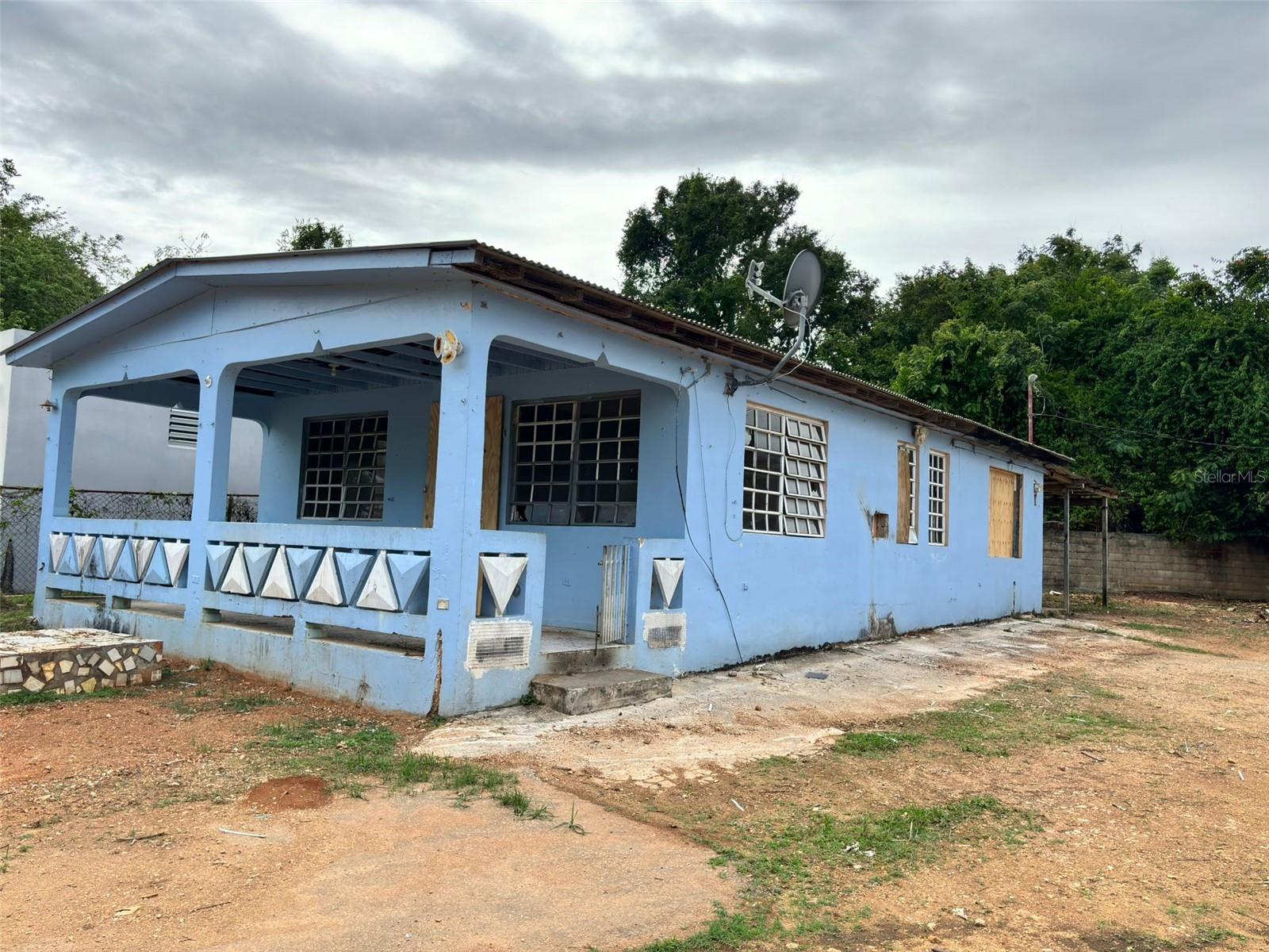 37 Pavo Real, PR