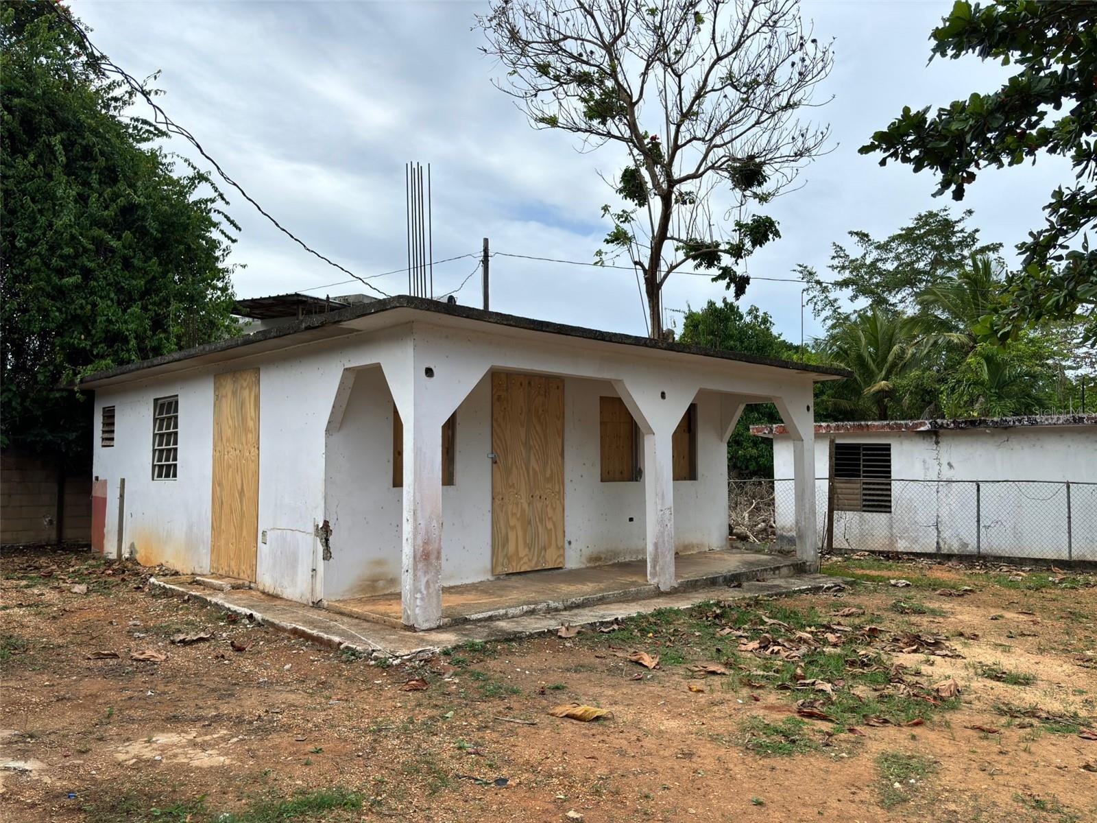 37 Pavo Real, PR