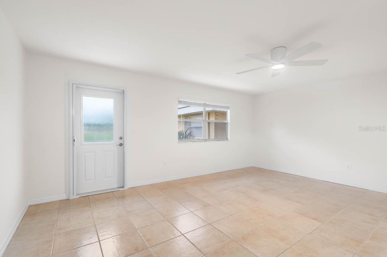 201 Kings Boulevard, FL