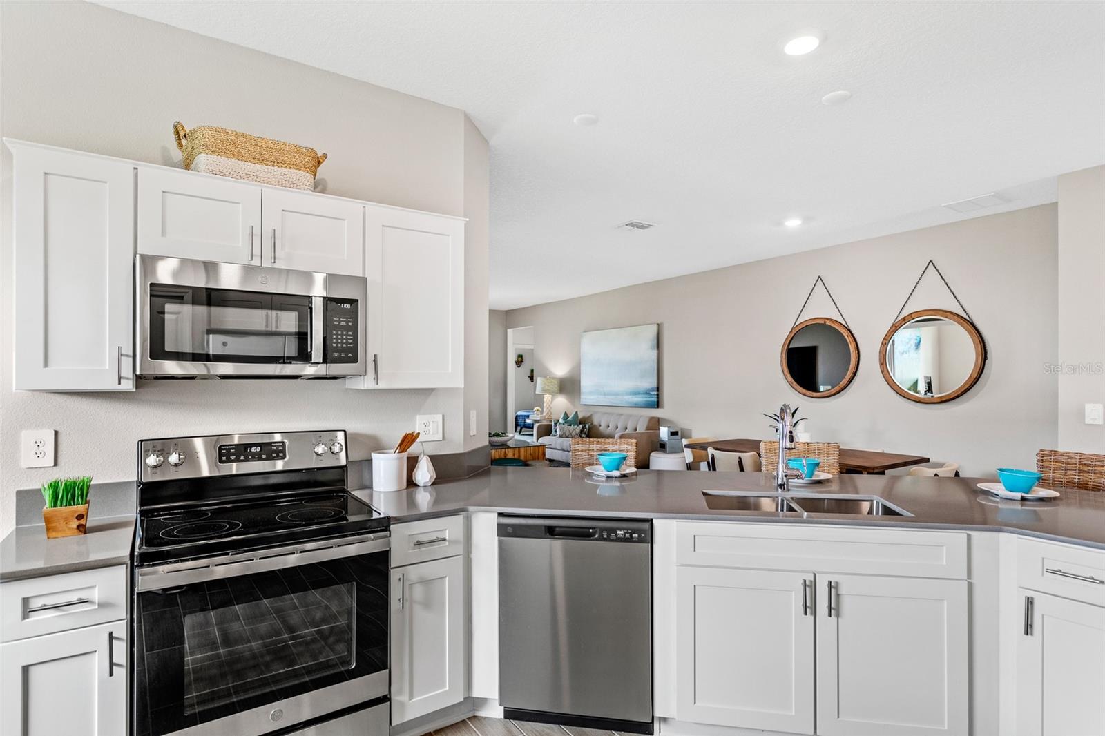 5524 Fiona Lane, FL