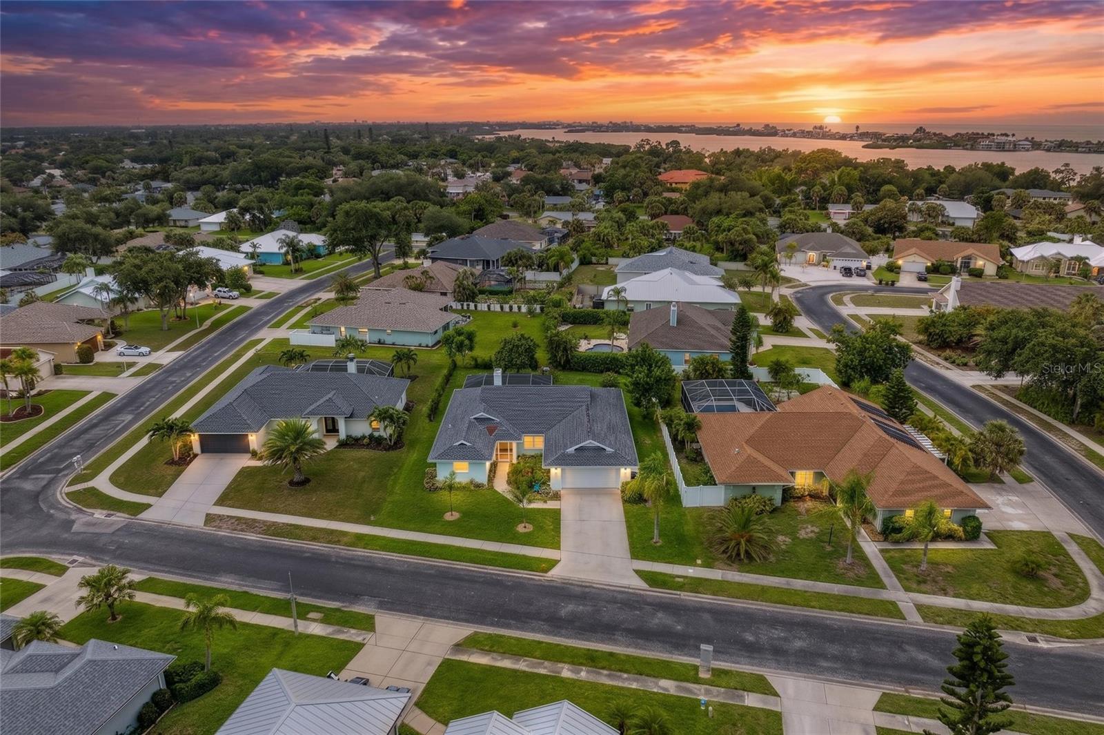 405 Bayside Lane, FL