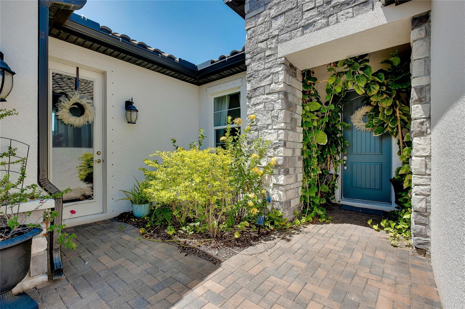 11484 Montserrat Drive, FL