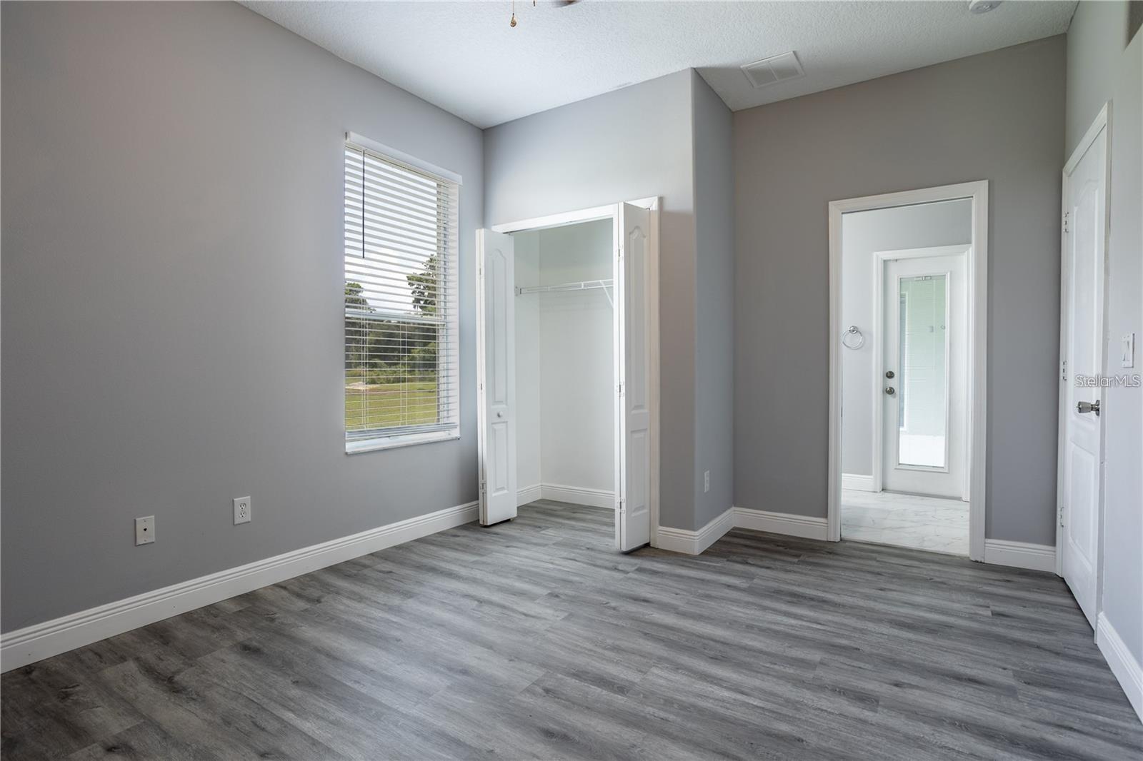 4946 Lazy Oaks Way, FL
