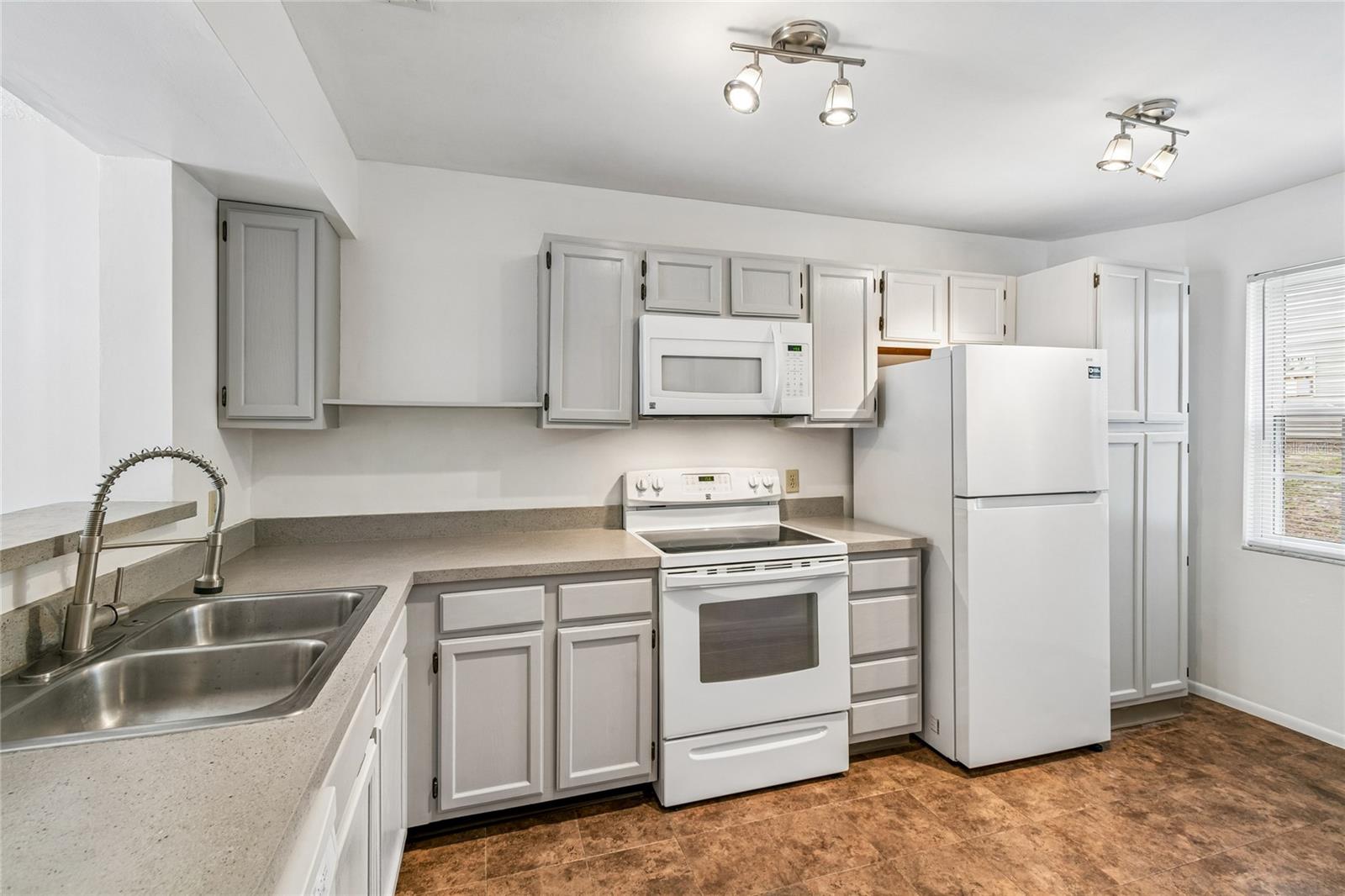 131 Hidden Arbor Court, FL