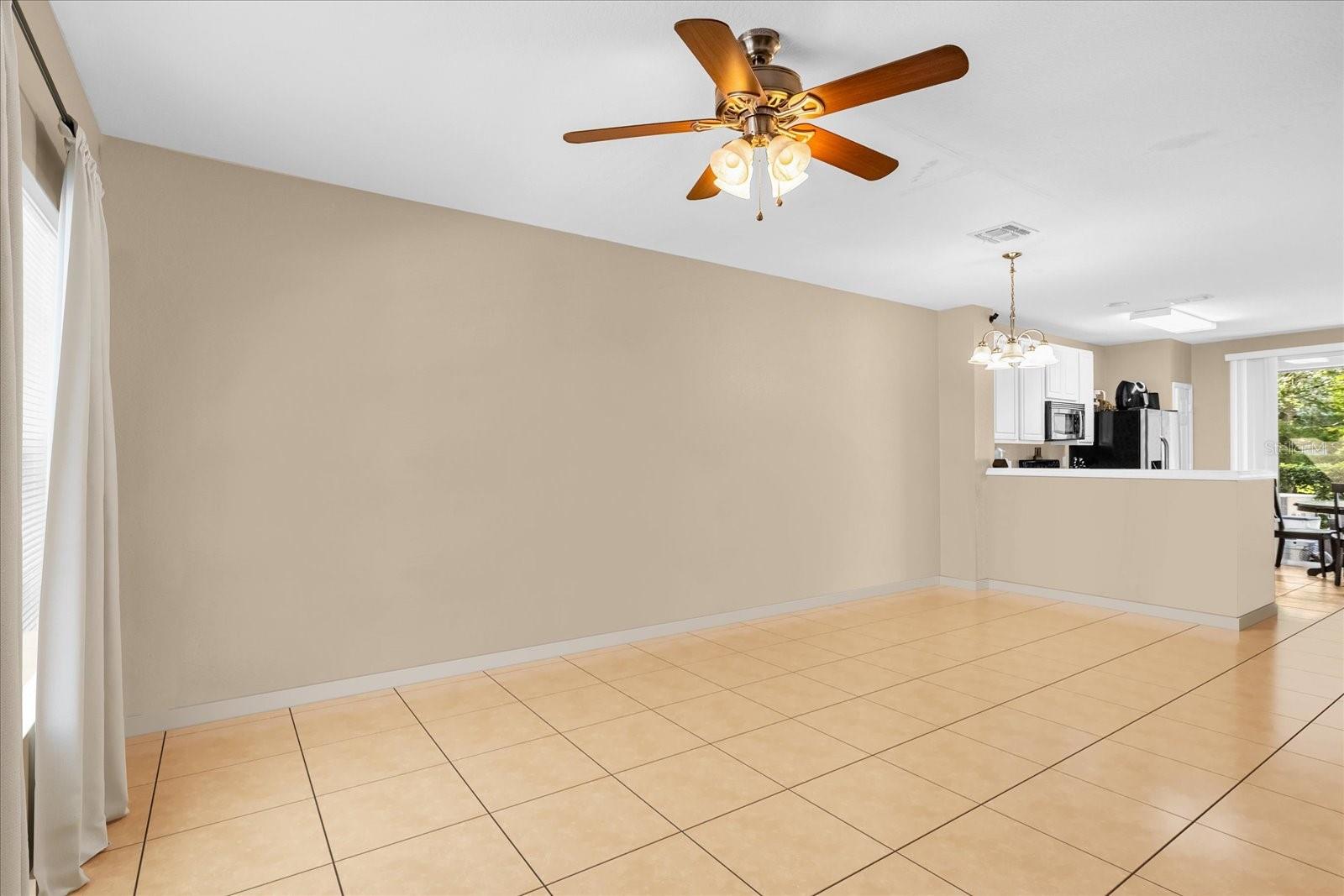 727 Shropshire Loop, FL