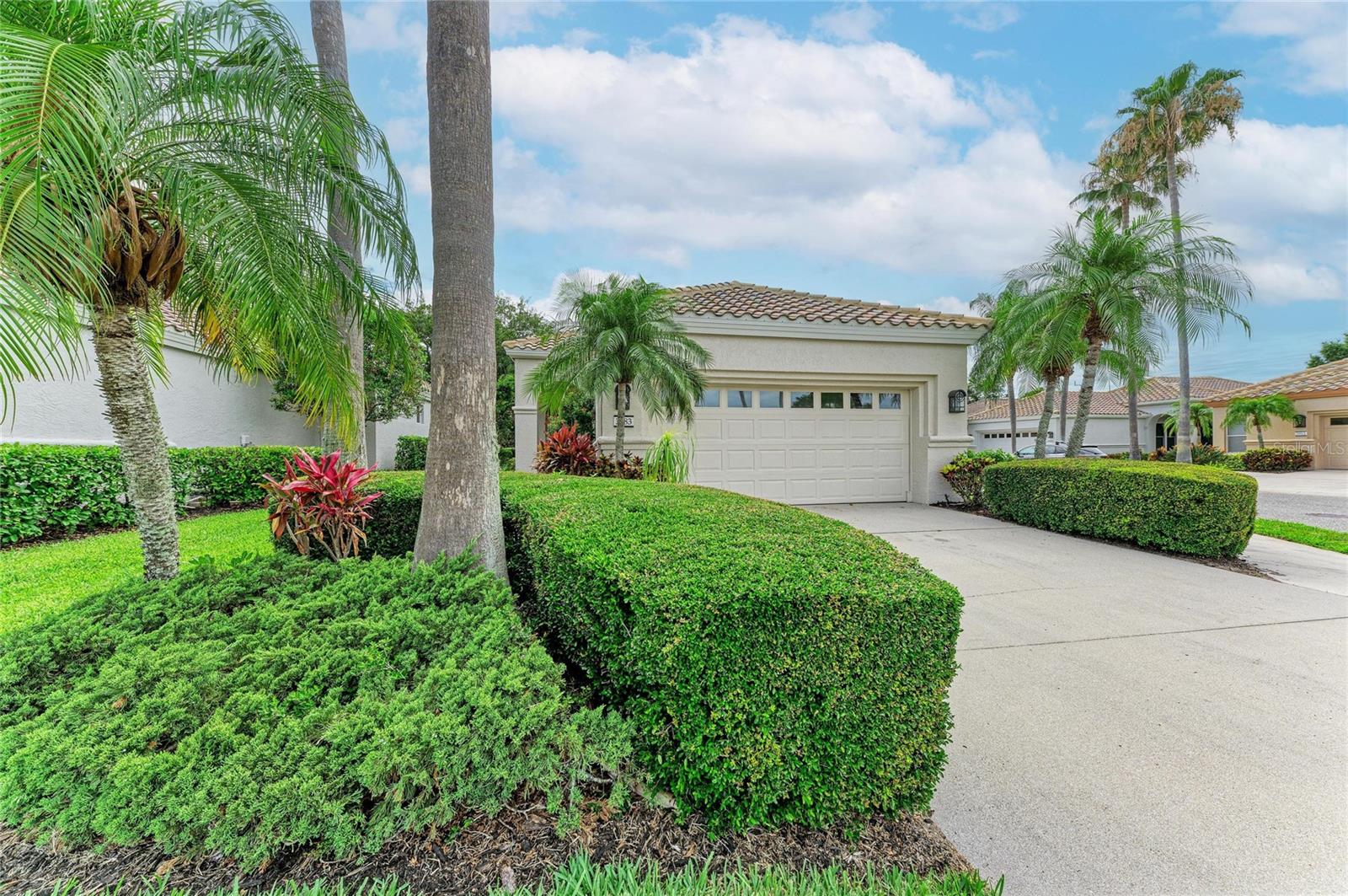 3883 Alamanda Drive, FL