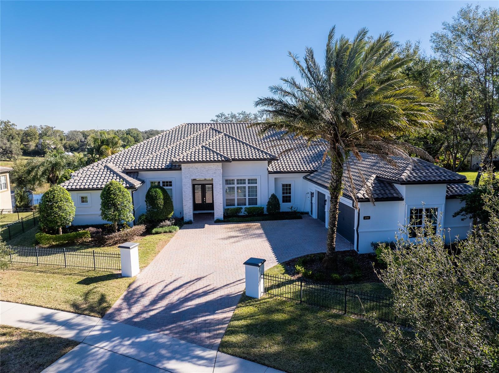 2041 Lake Fischer Cove Lane, FL