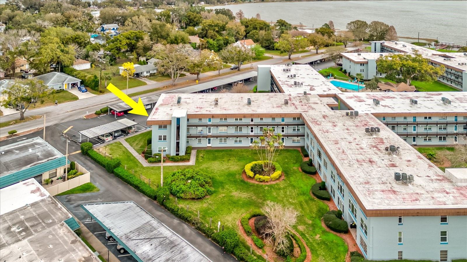 333 Lake Howard Dr Nw, FL