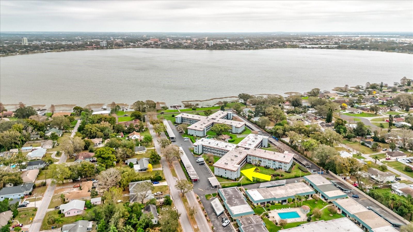 333 Lake Howard Dr Nw, FL