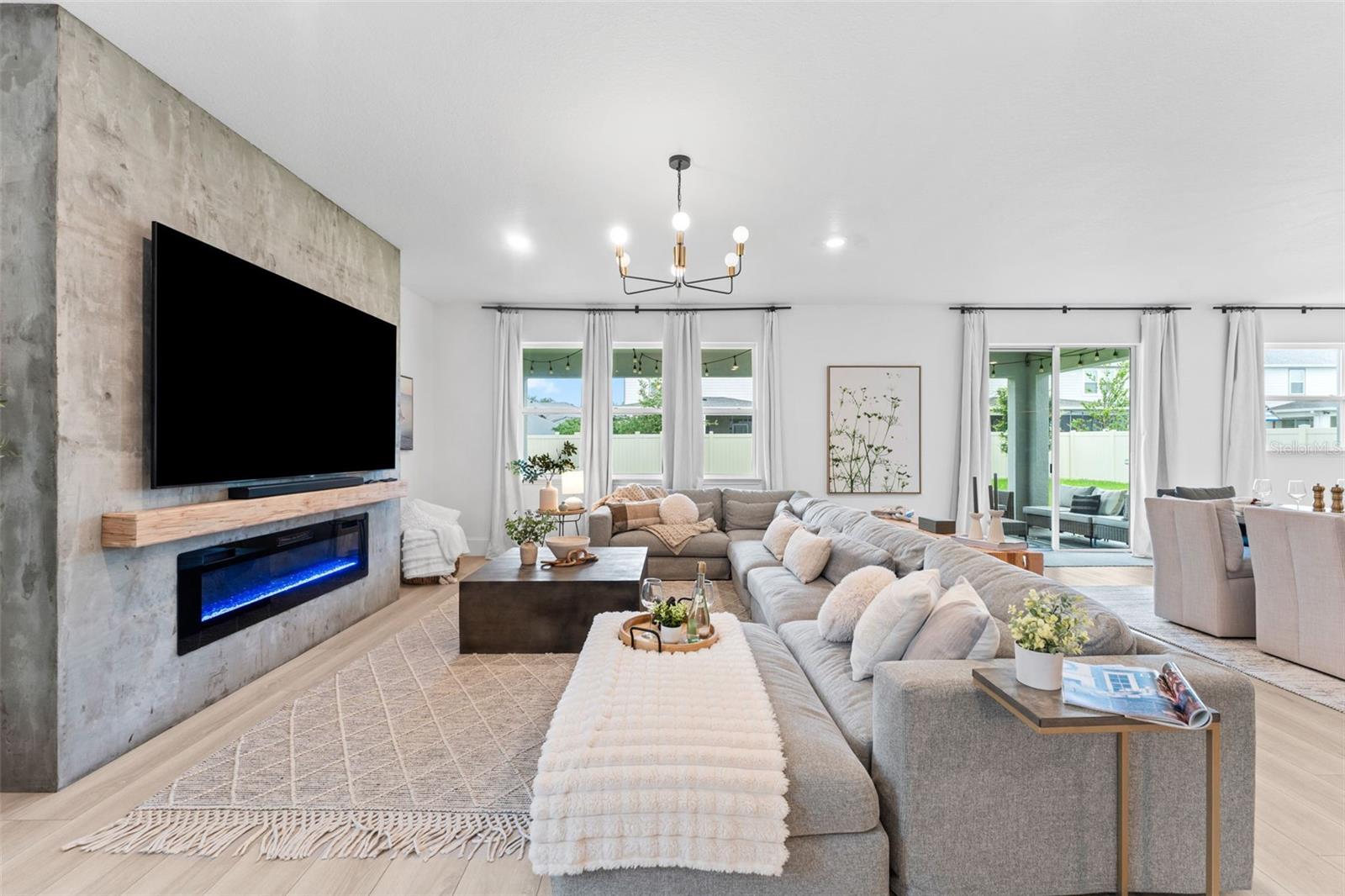2640 Hilltop Loop, FL