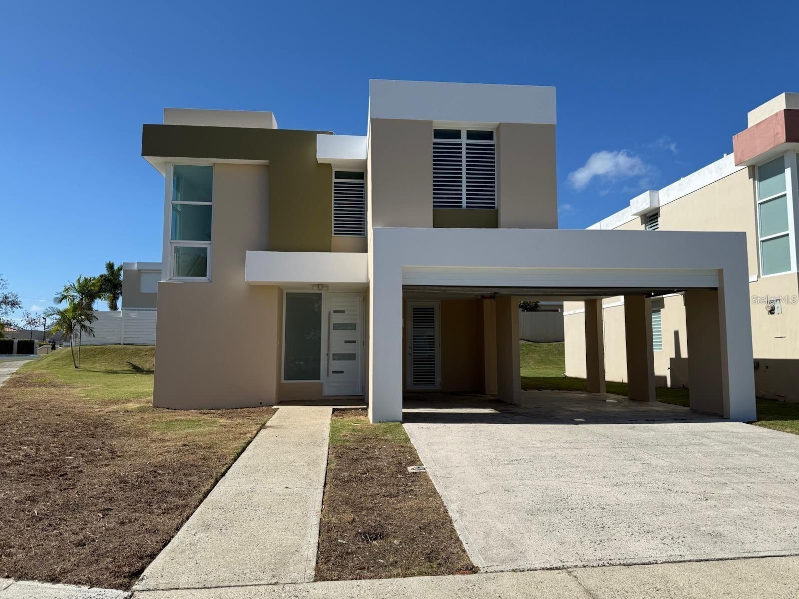 42 Calle Caoba, PR