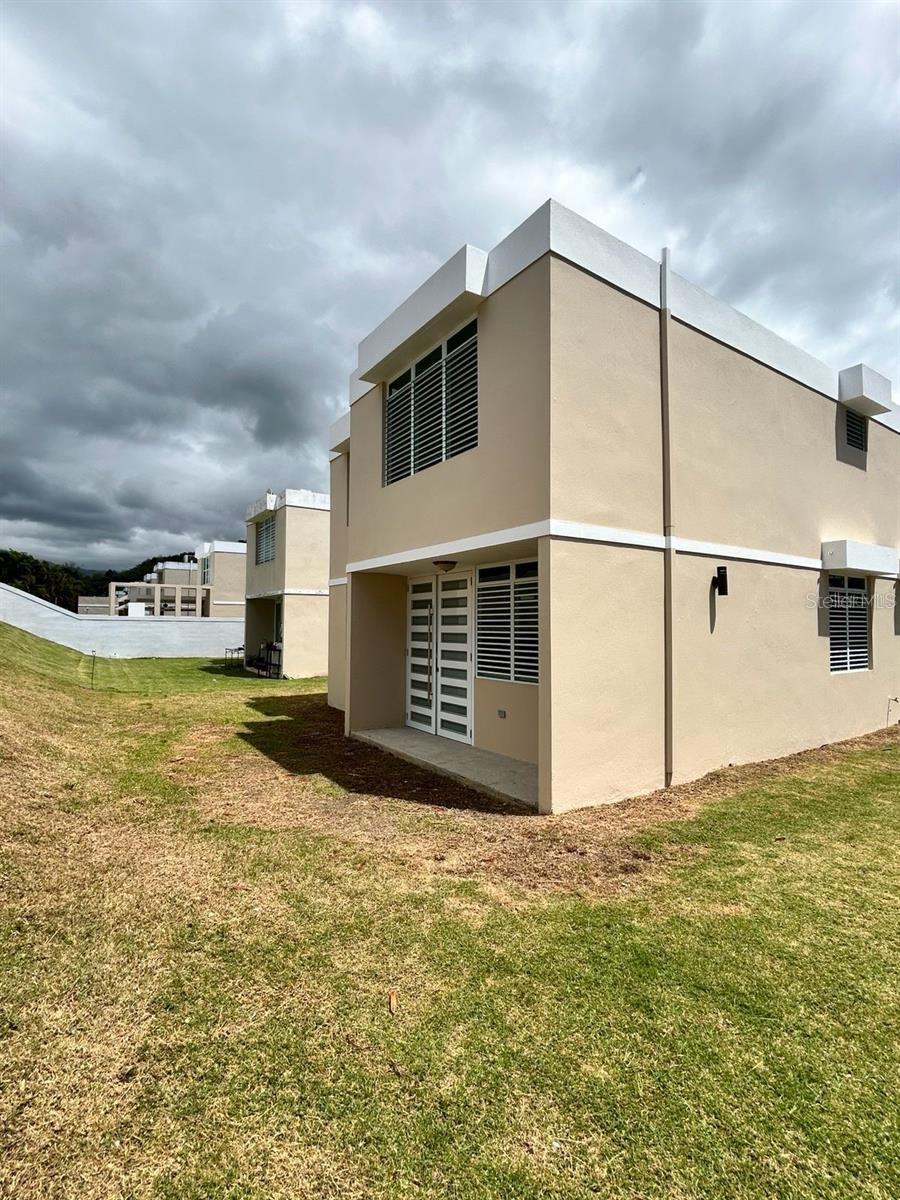 42 Calle Caoba, PR