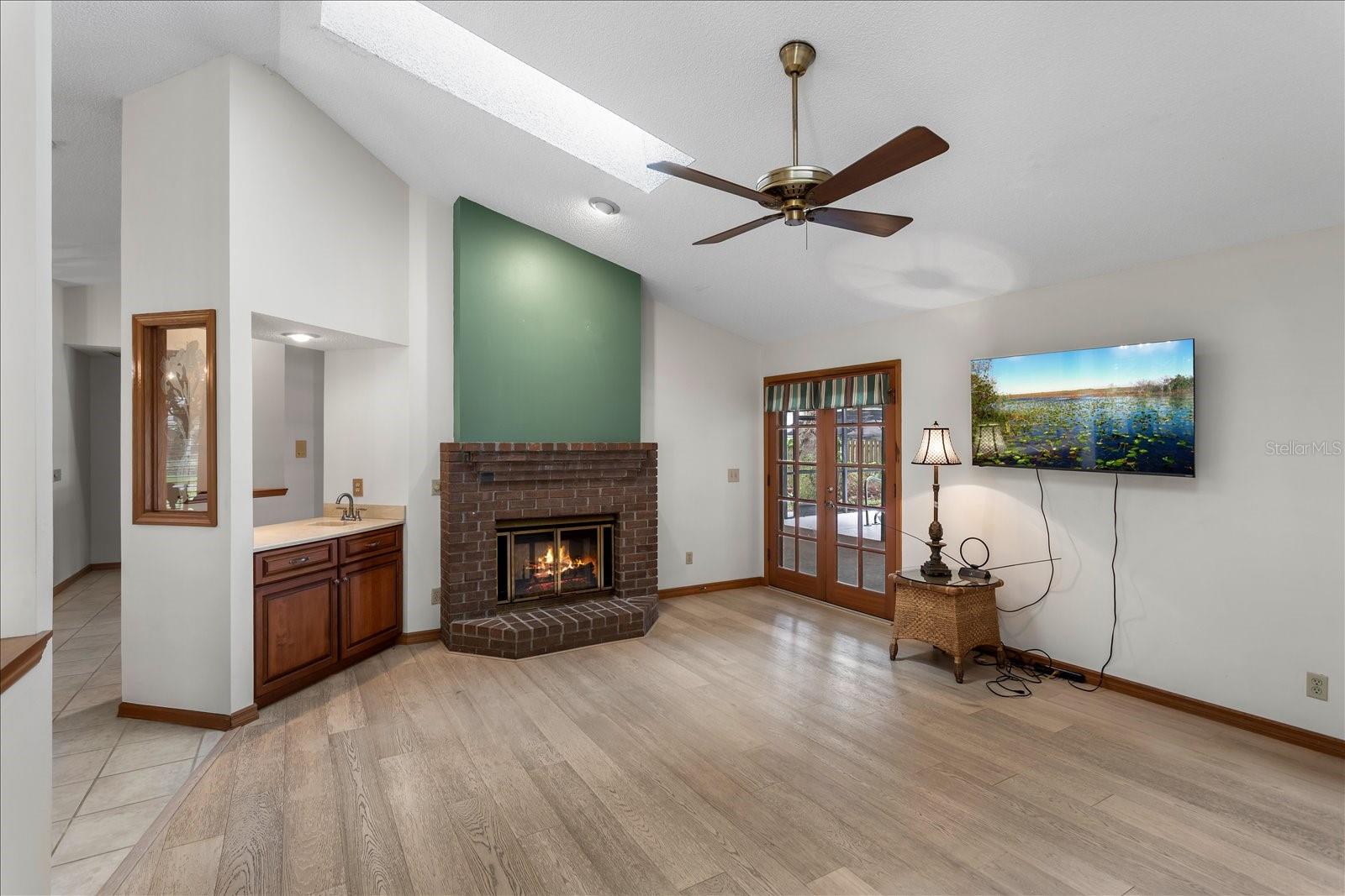 662 Saranac Drive, FL
