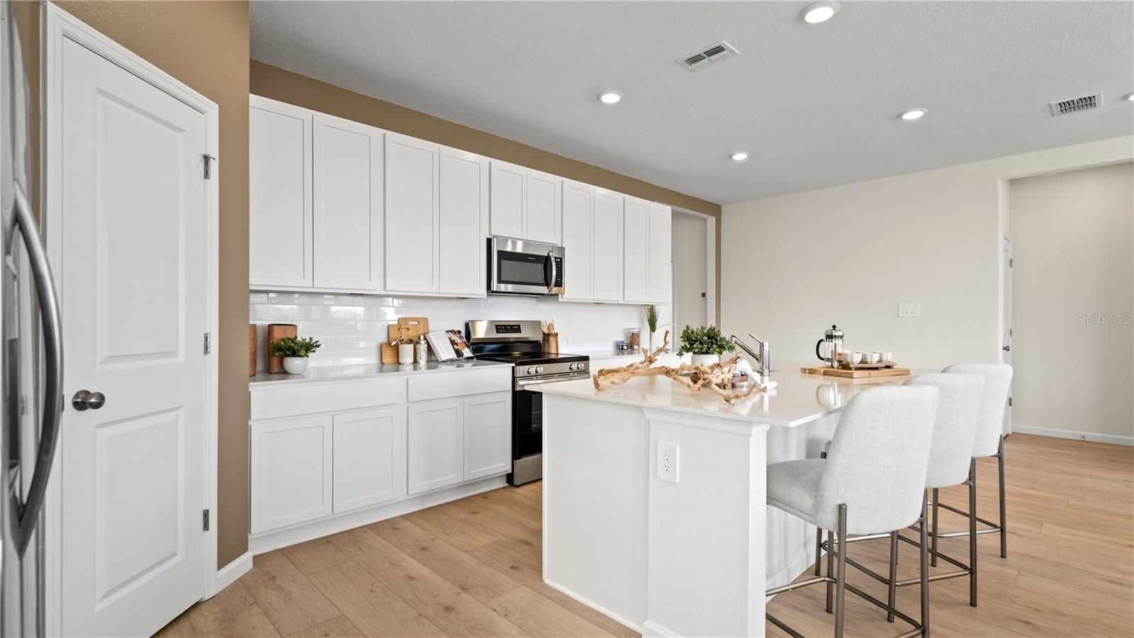 5588 Dennery Bay Road, FL