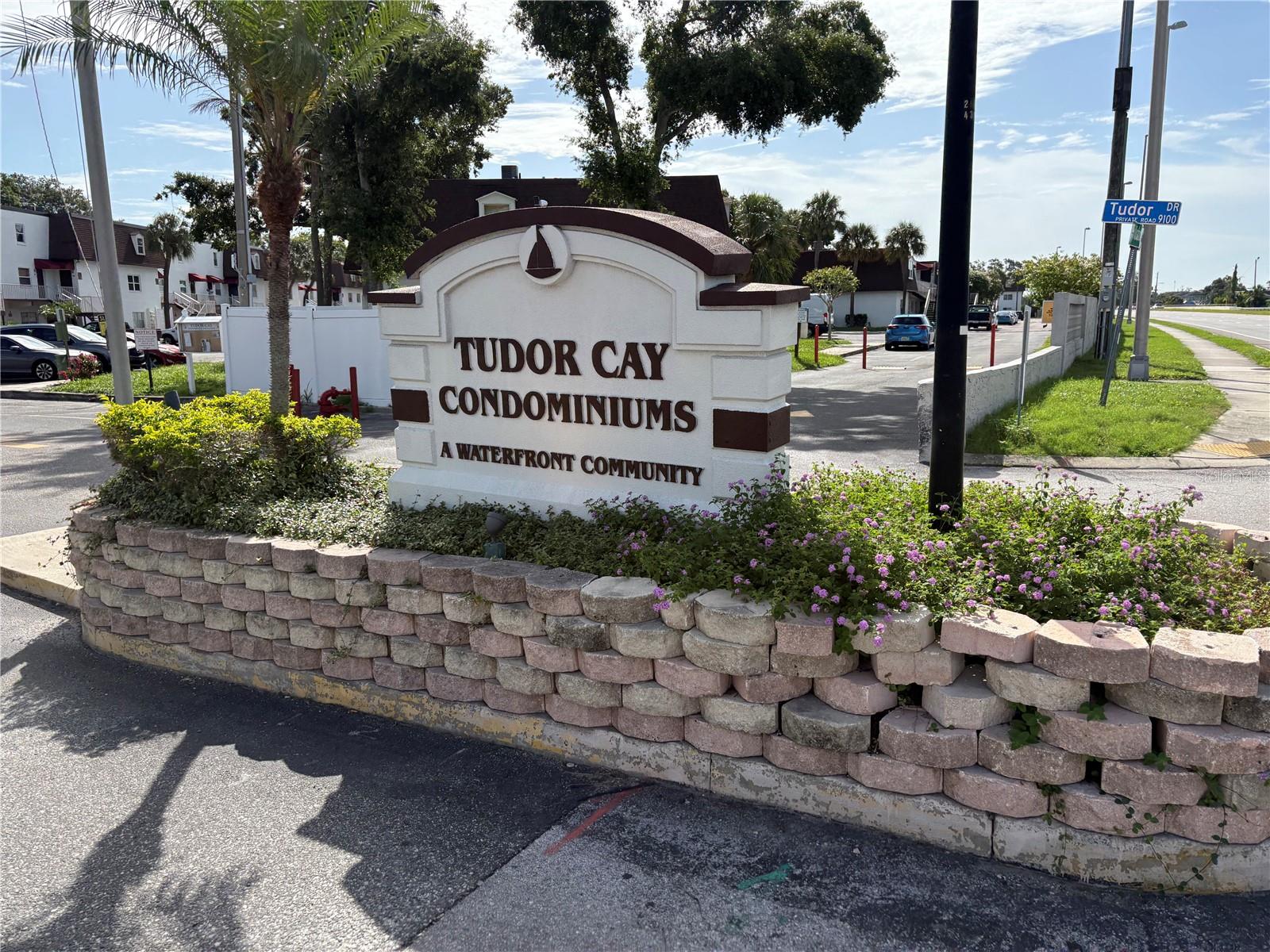 9218 Tudor Drive, FL