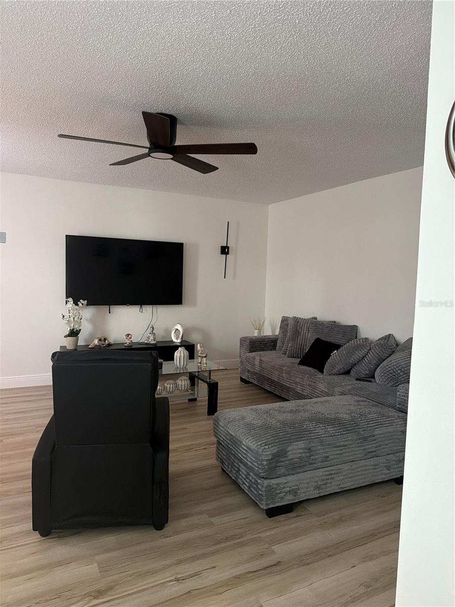 9218 Tudor Drive, FL