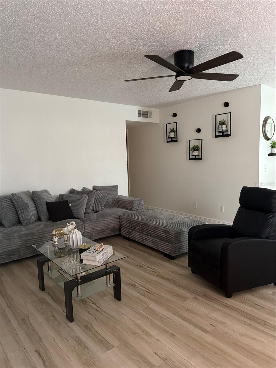 9218 Tudor Drive, FL