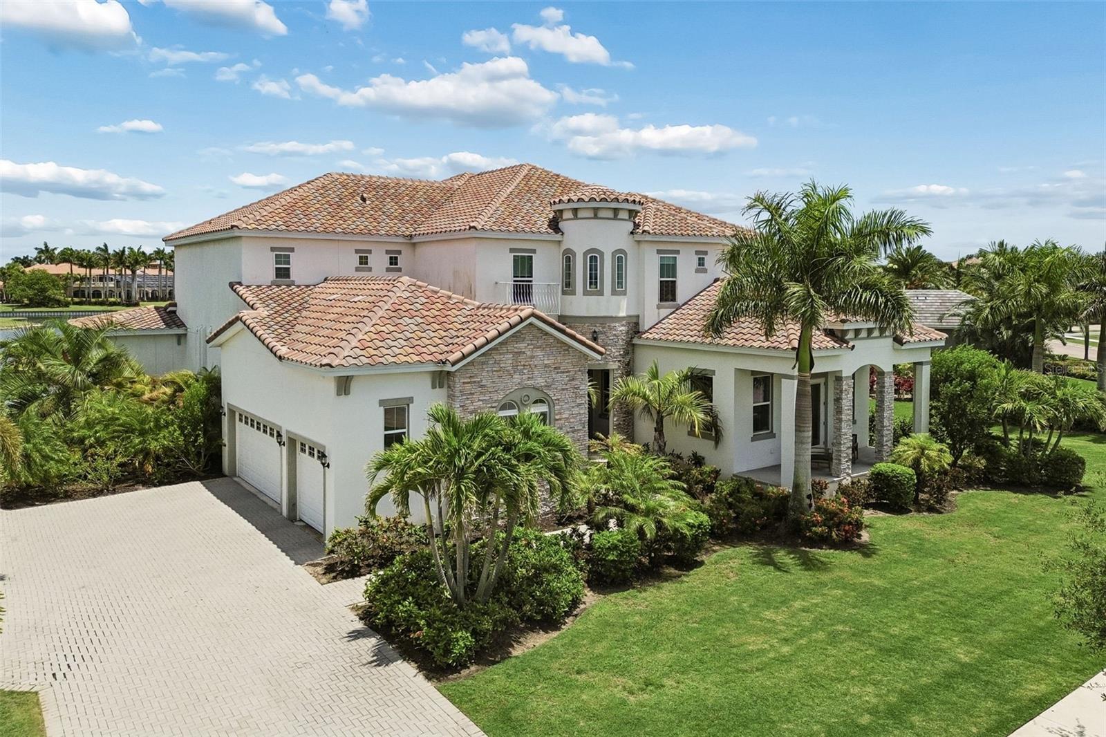 823 Manns Harbor Drive, FL