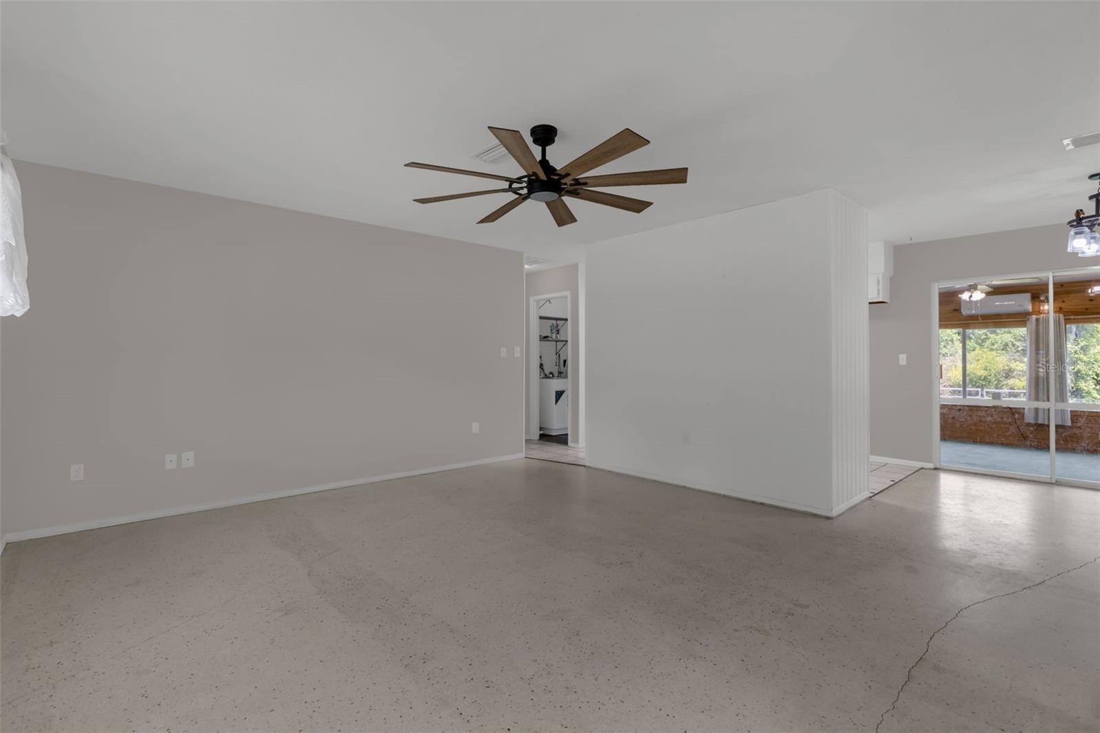 35505 Crescent Drive, FL