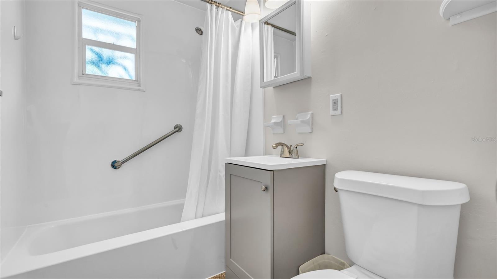 5609 Golden Drive, FL