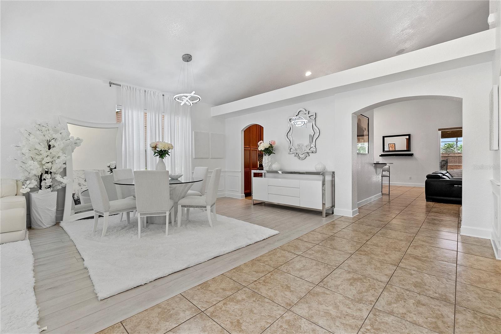 446 Anessa Rose Loop, FL