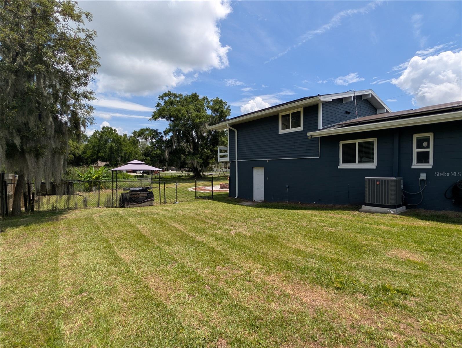 1011 Palm Drive, FL