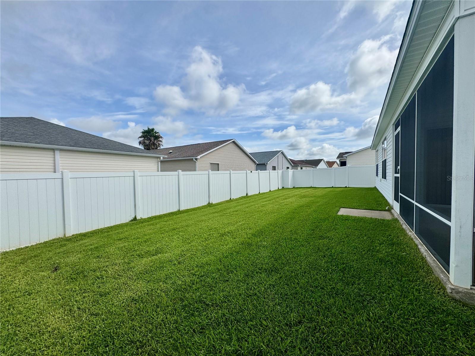 892 Nash Loop, FL